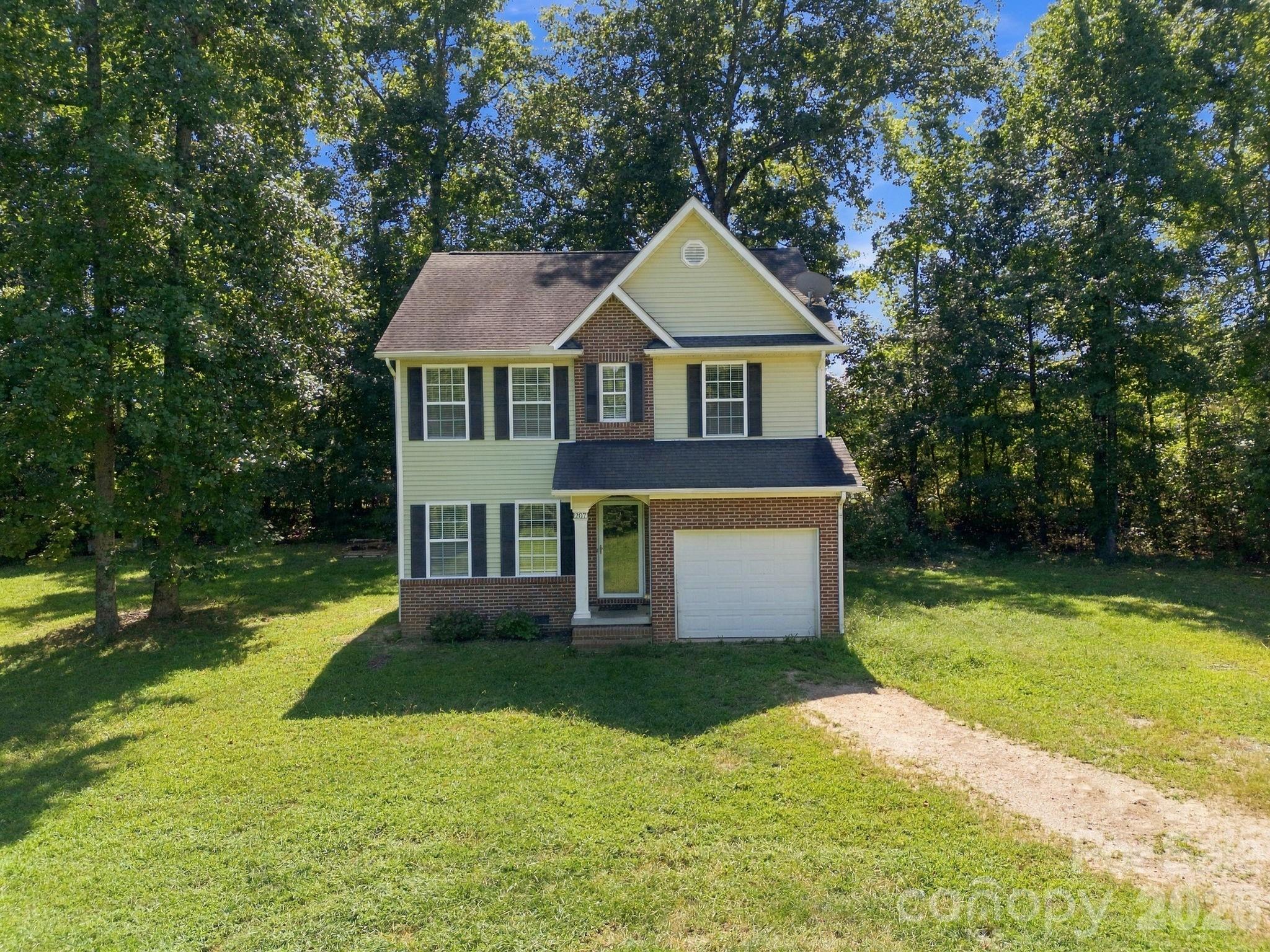 207 Aceland Circle Property Photo 1