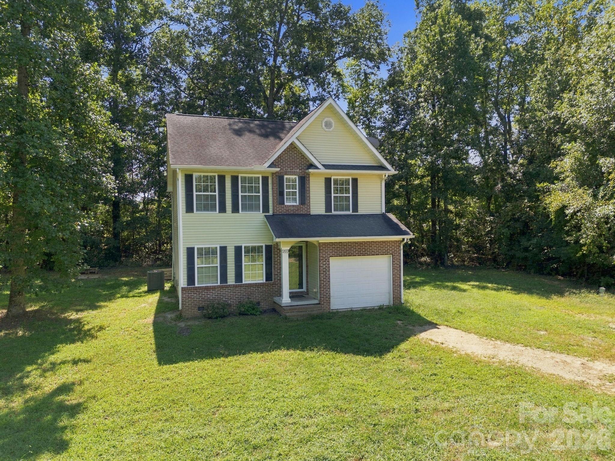 207 Aceland Circle Property Photo 1