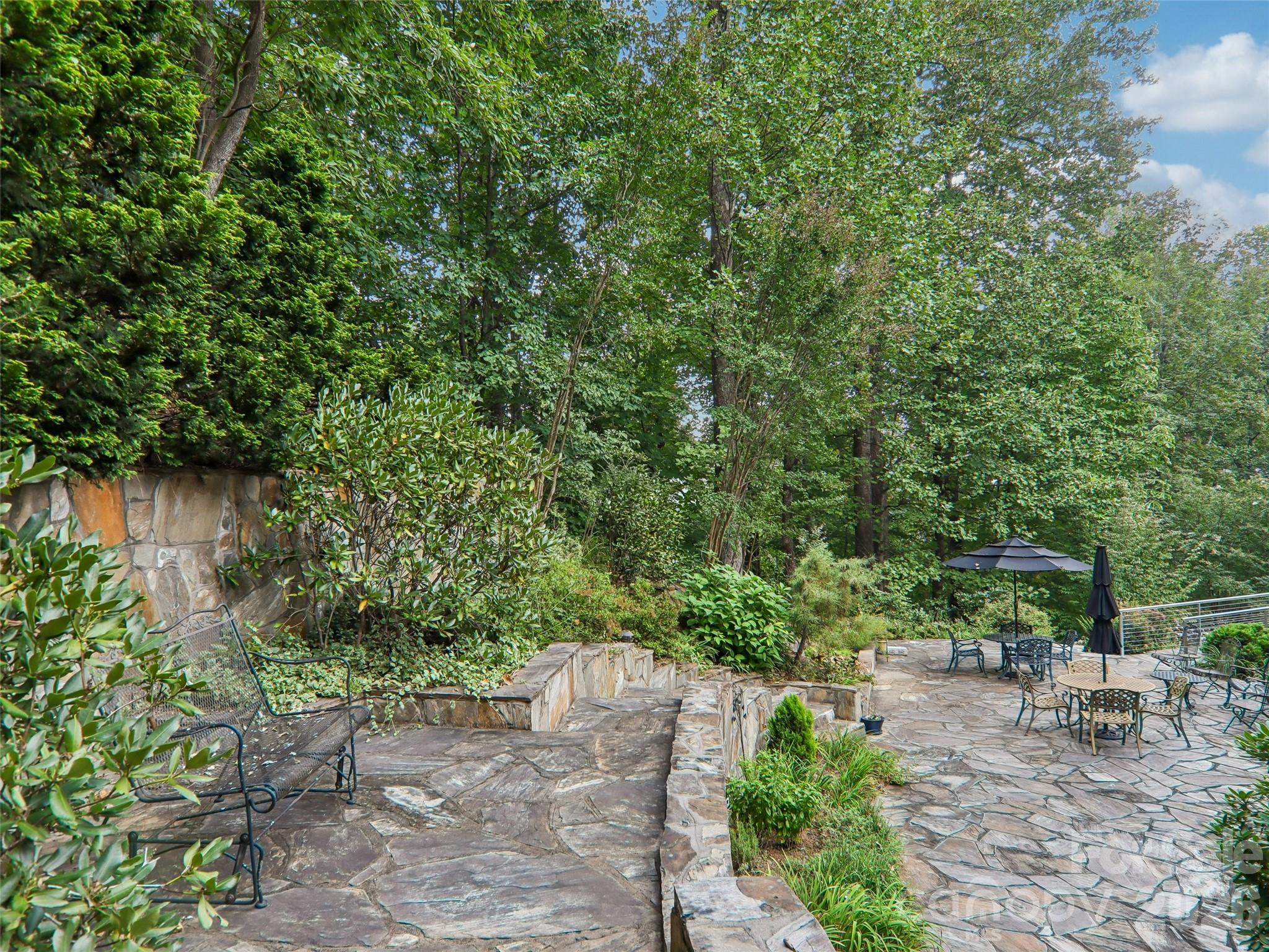 404 Southview Lane Property Photo 34