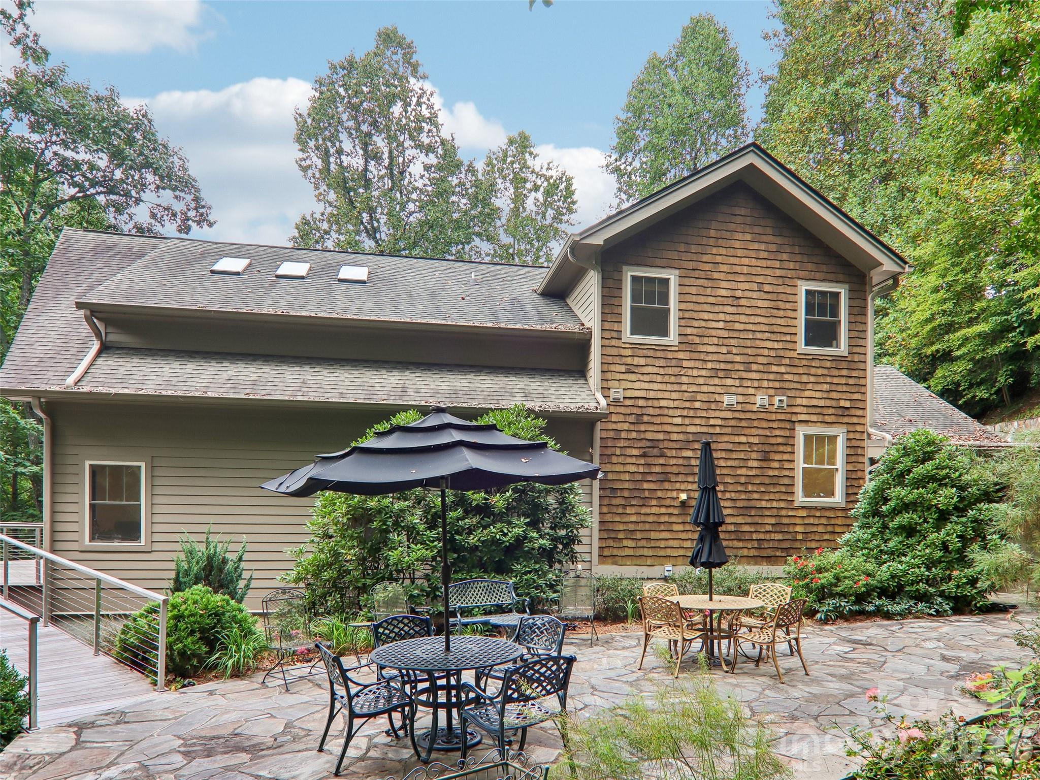 404 Southview Lane Property Photo 35