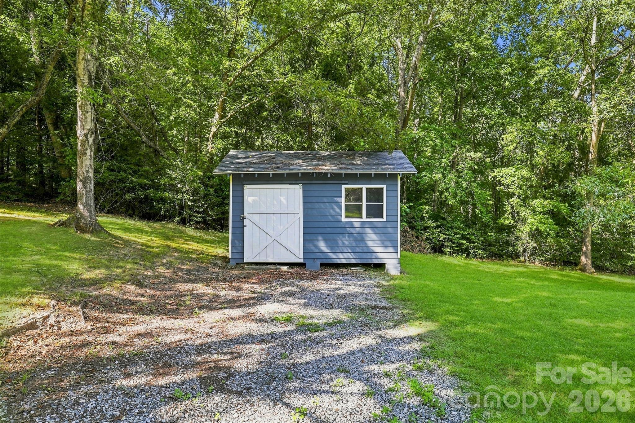 406 Friendship Lane Property Photo 4