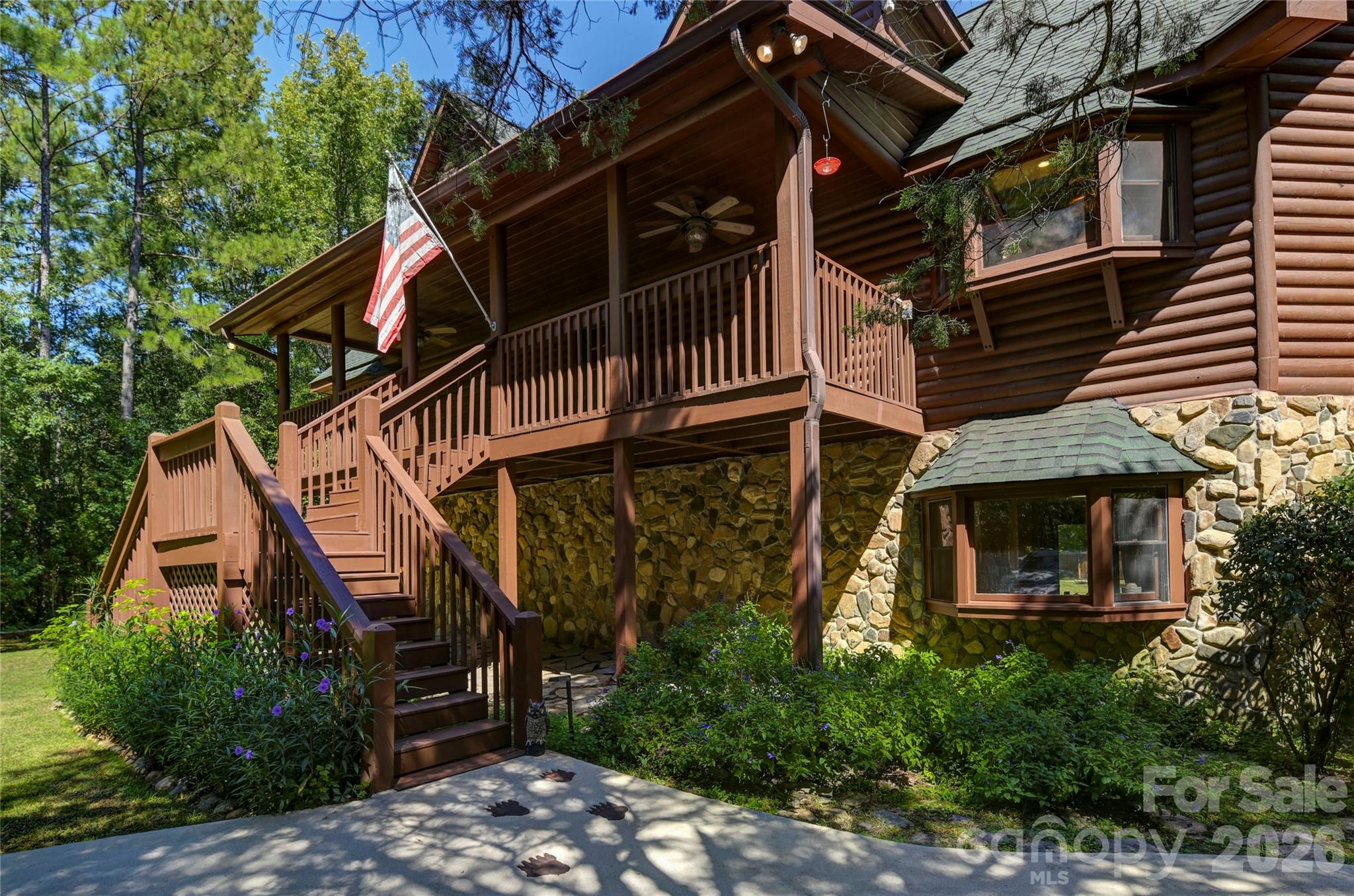 1040 Lawhorn Road Property Photo 5