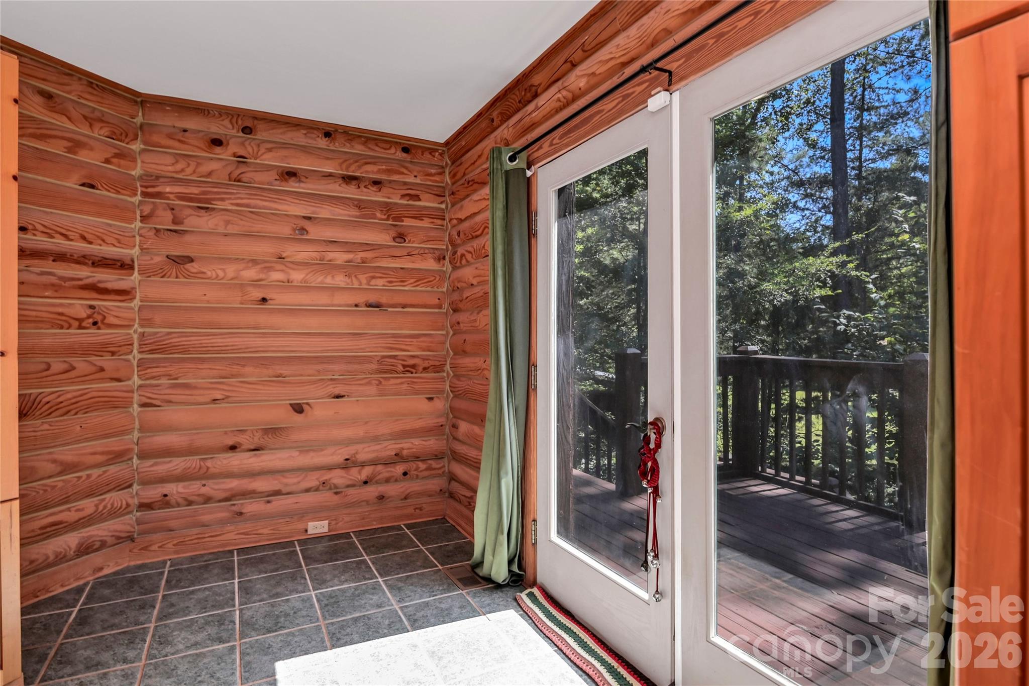 1040 Lawhorn Road Property Photo 18