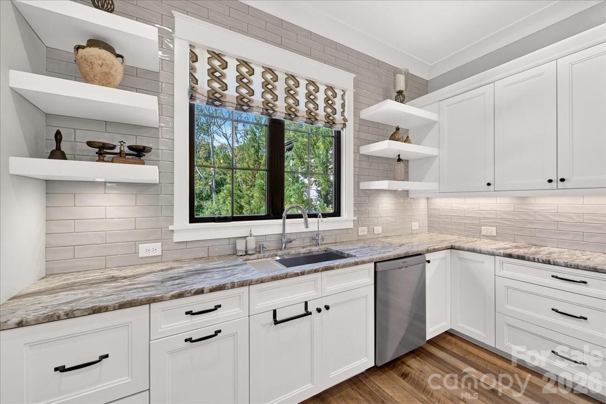 416 Woodland Street Property Photo 17