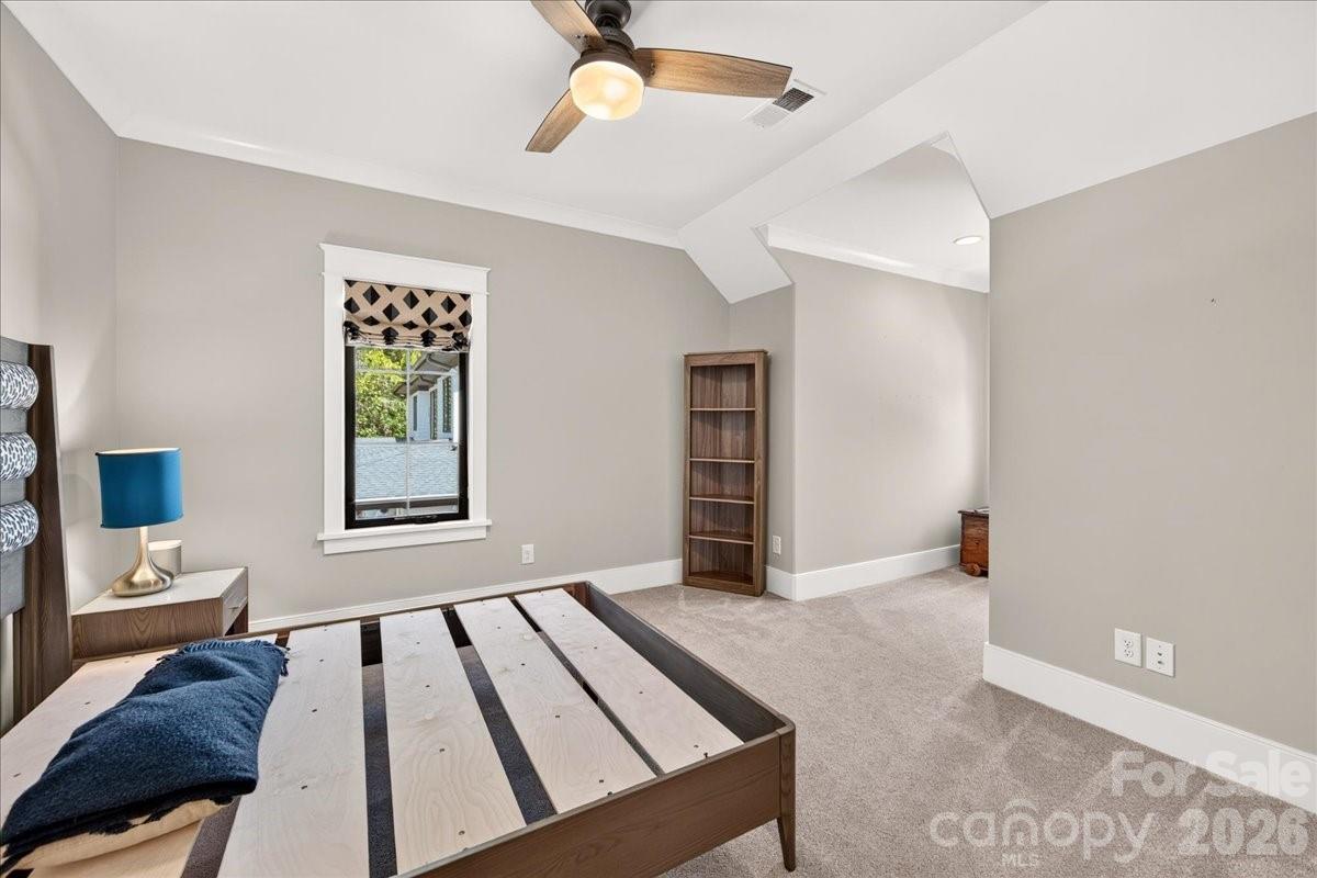 416 Woodland Street Property Photo 32