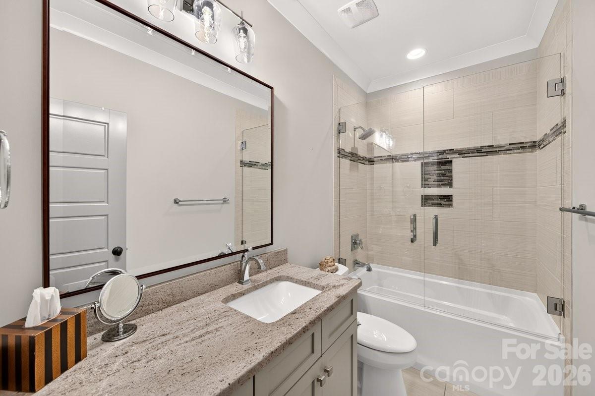 416 Woodland Street Property Photo 37