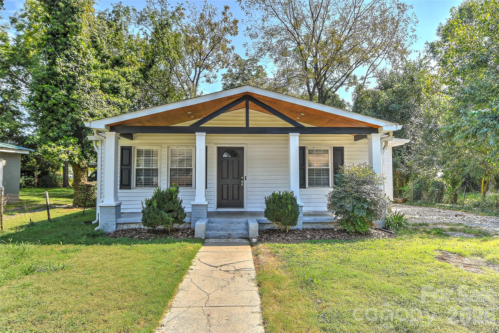 2941 Reid Avenue Property Photo 1