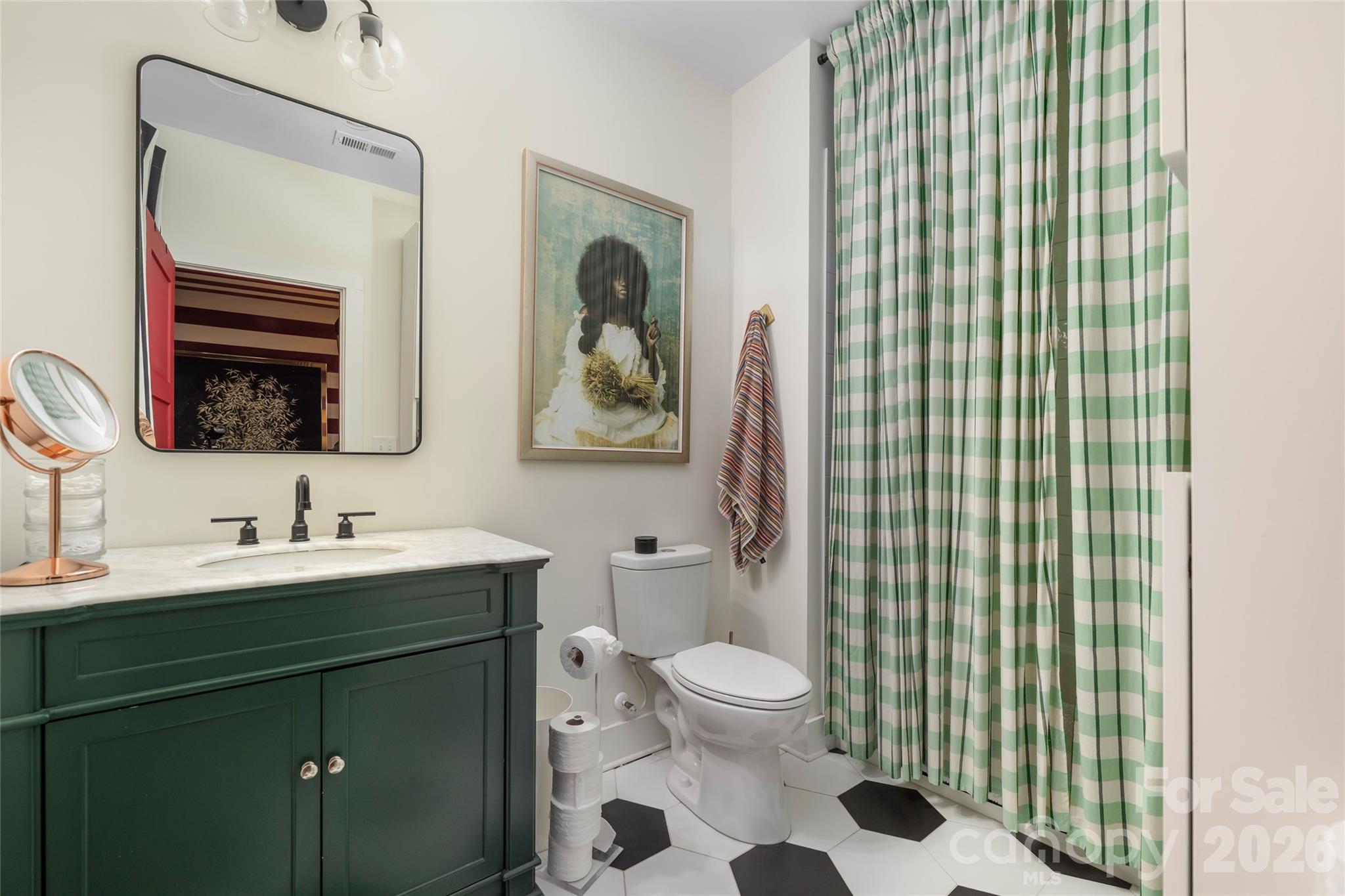 2501 Milton Avenue Property Photo 9