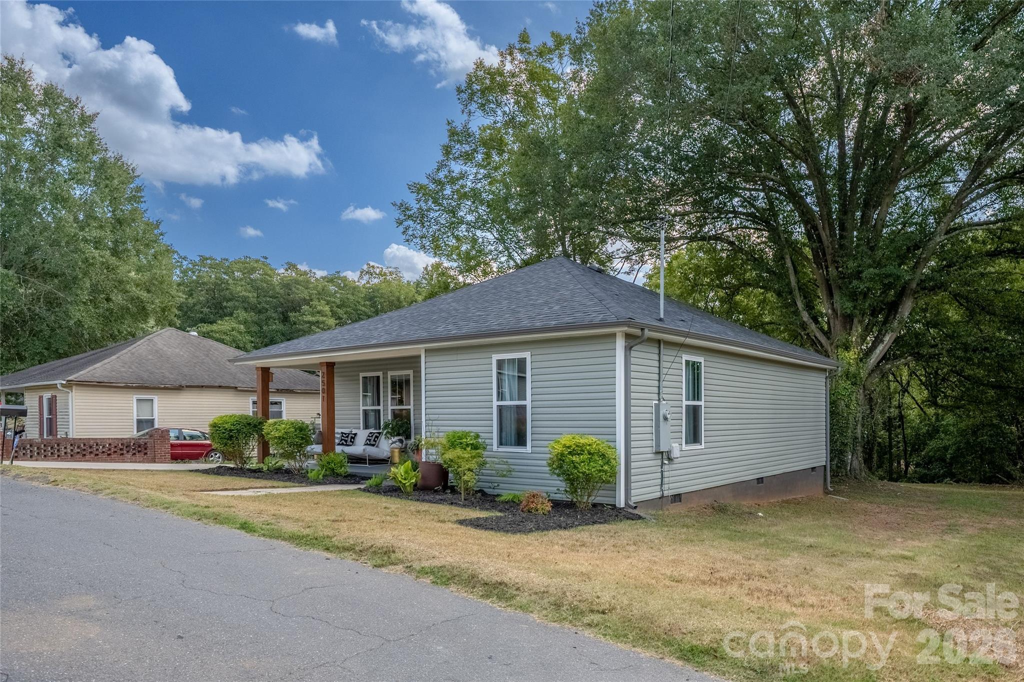 2501 Milton Avenue Property Photo 48