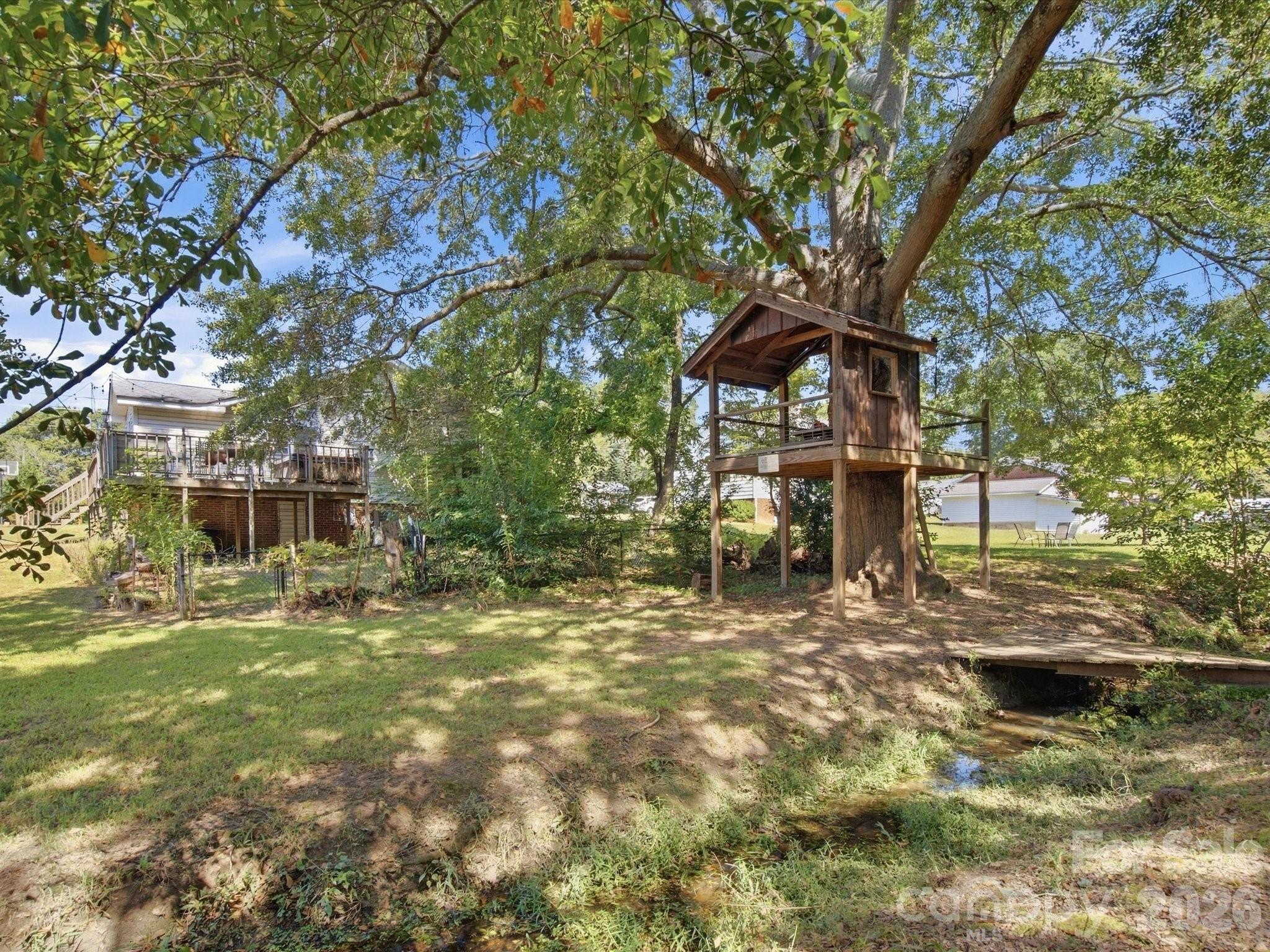 107 Berkley Street Property Photo 35