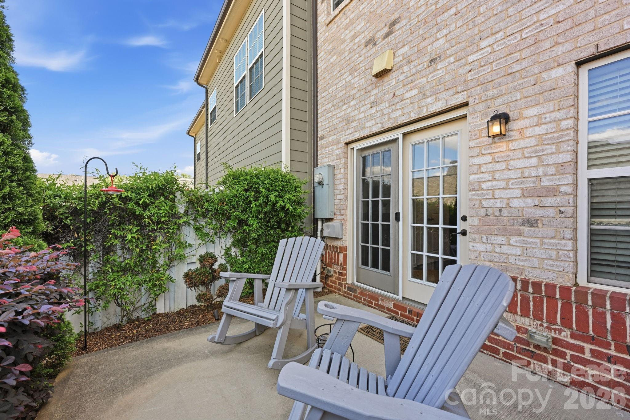 1353 Jacemans Way Property Photo 34