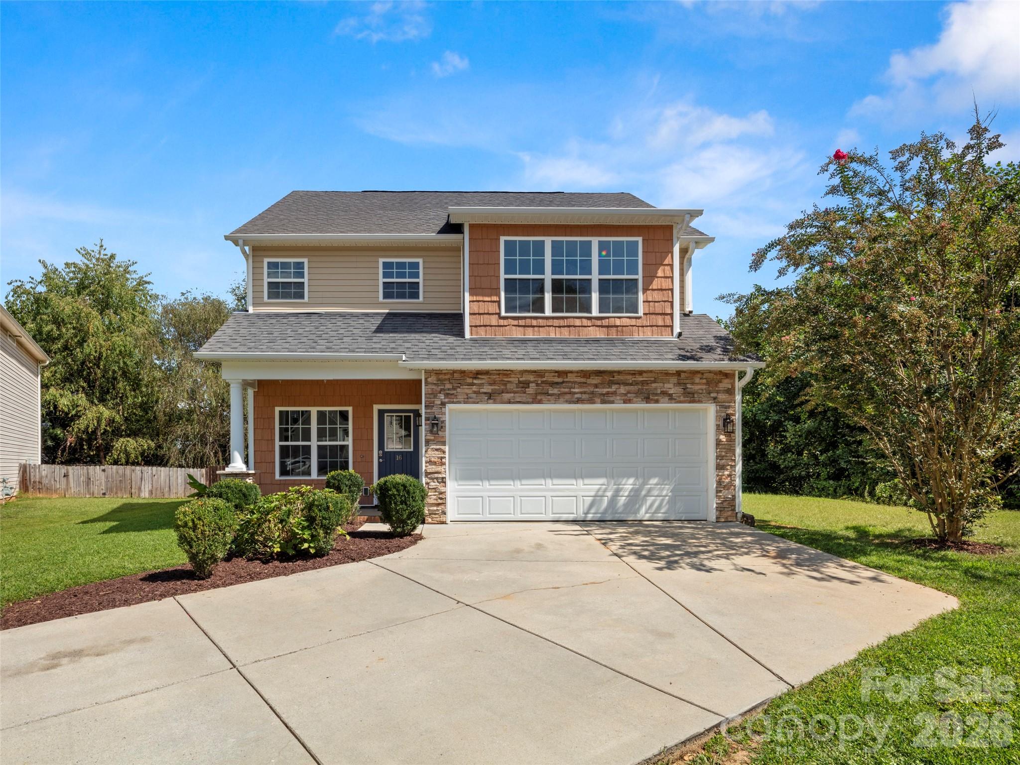 16 Stonebury Drive Property Photo 1