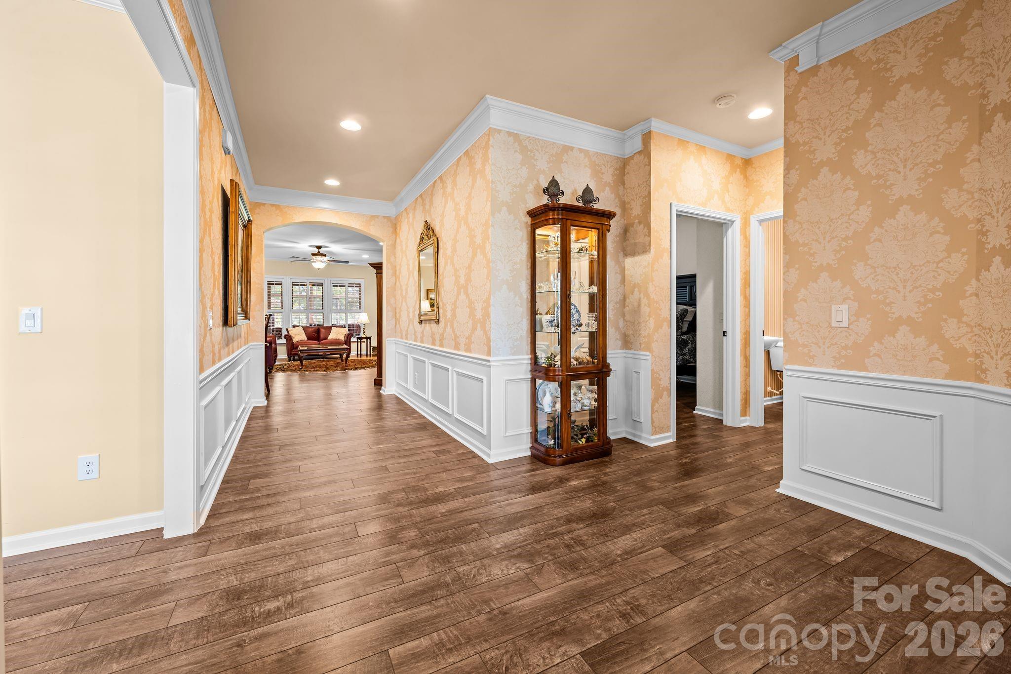 411 Haven Avenue Property Photo 7