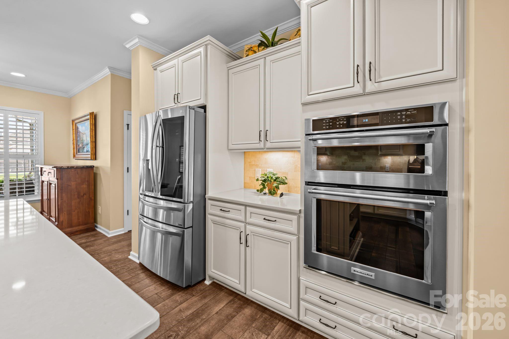 411 Haven Avenue Property Photo 19