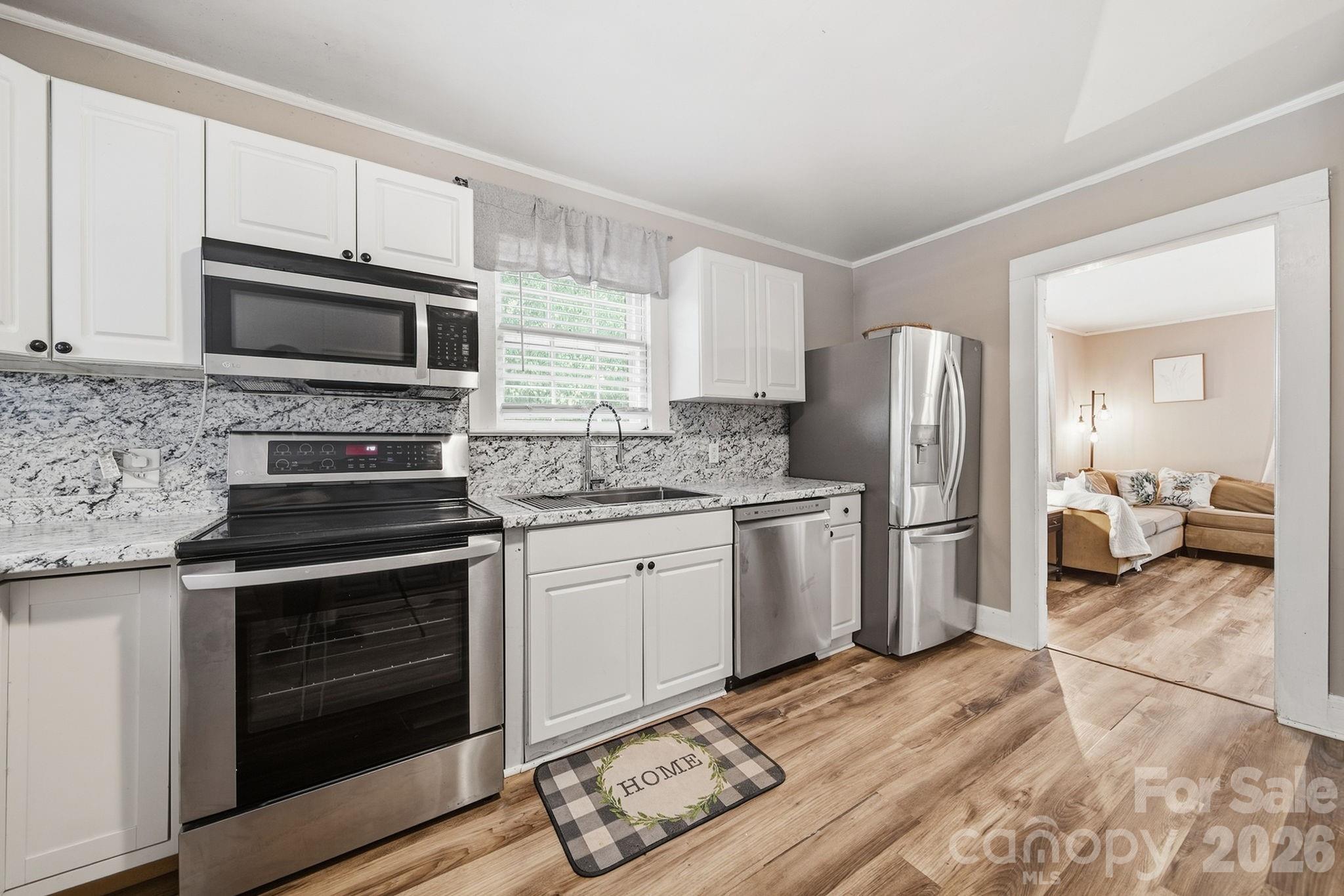 823 Great Falls Highway Property Photo 13