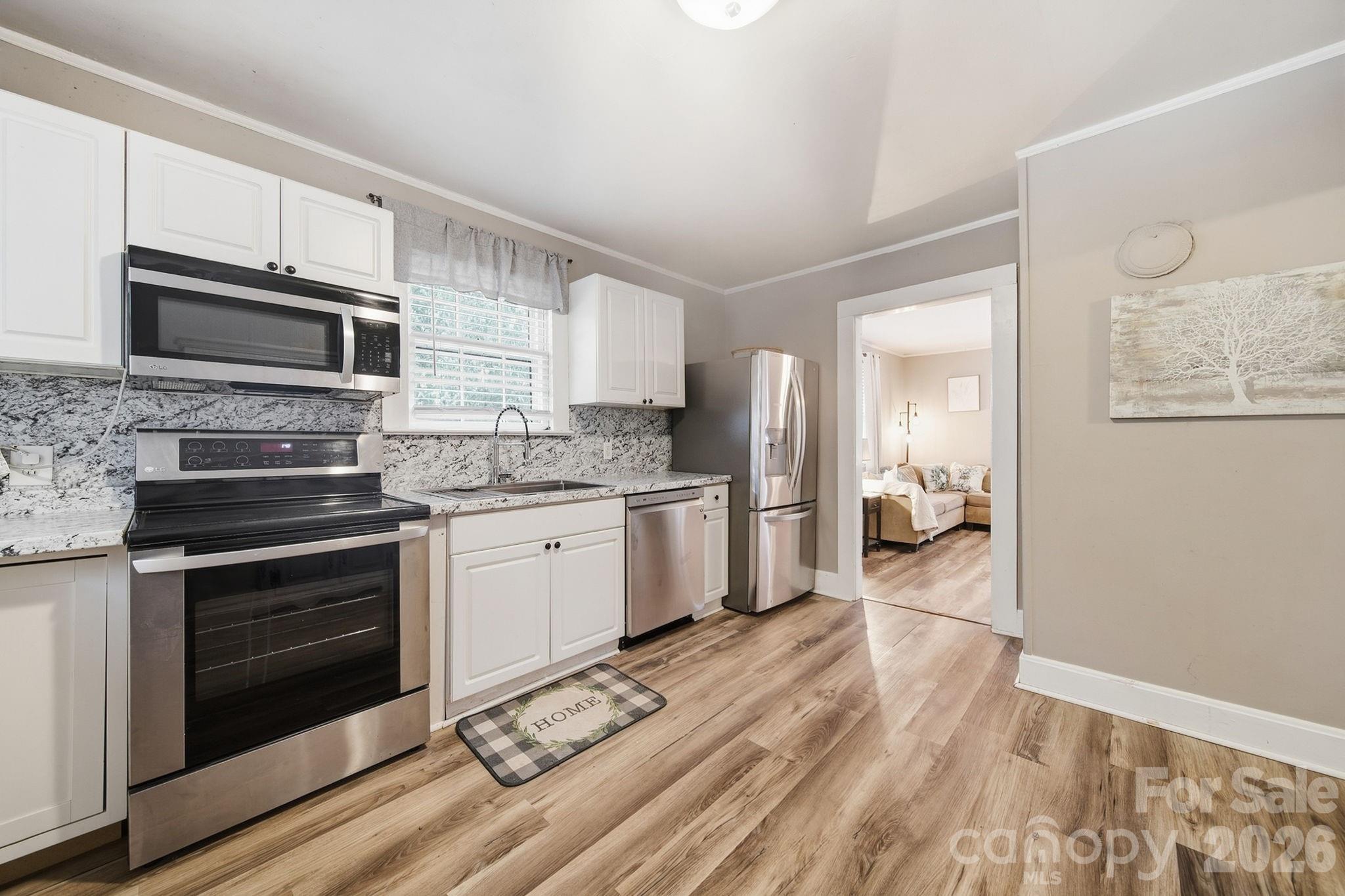 823 Great Falls Highway Property Photo 14