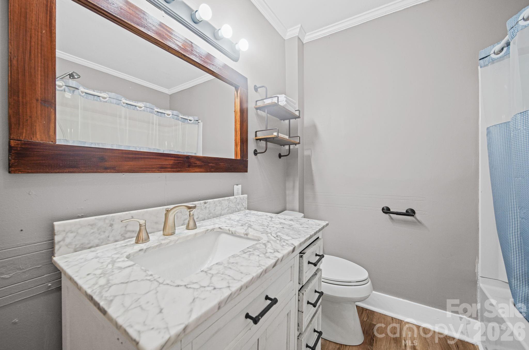 823 Great Falls Highway Property Photo 16