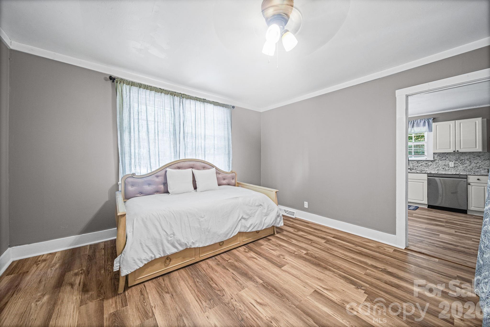 823 Great Falls Highway Property Photo 21