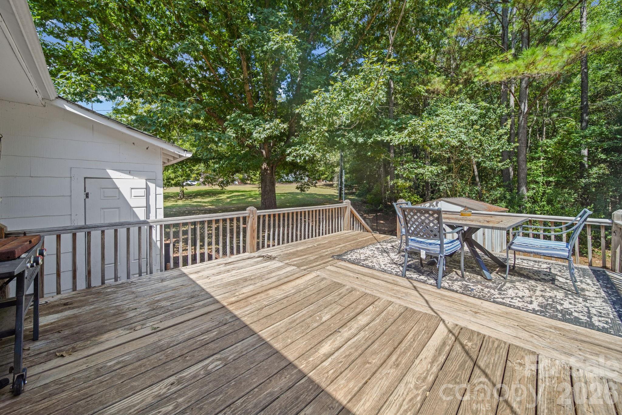 823 Great Falls Highway Property Photo 26