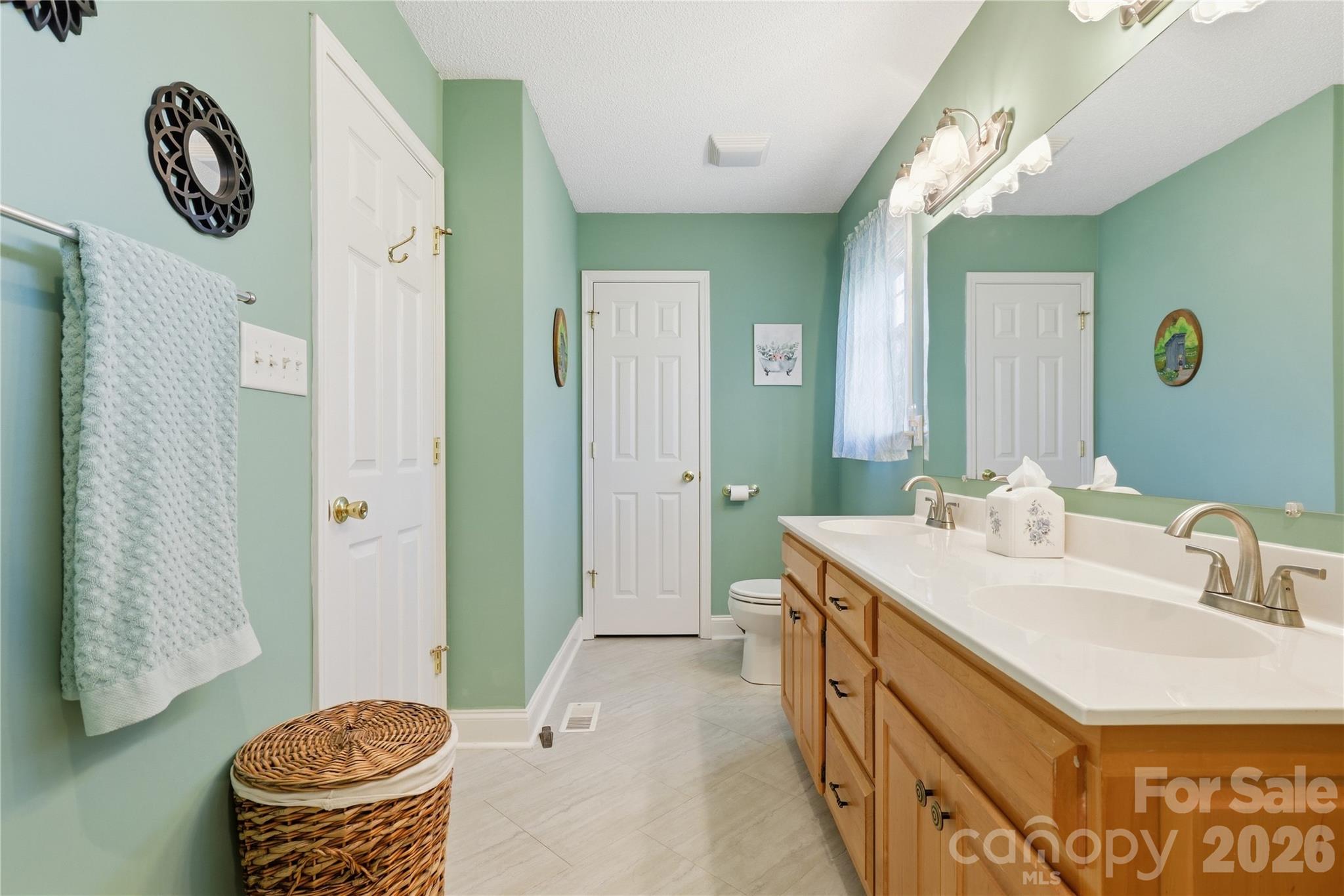6497 Fly A Way Drive Property Photo 18