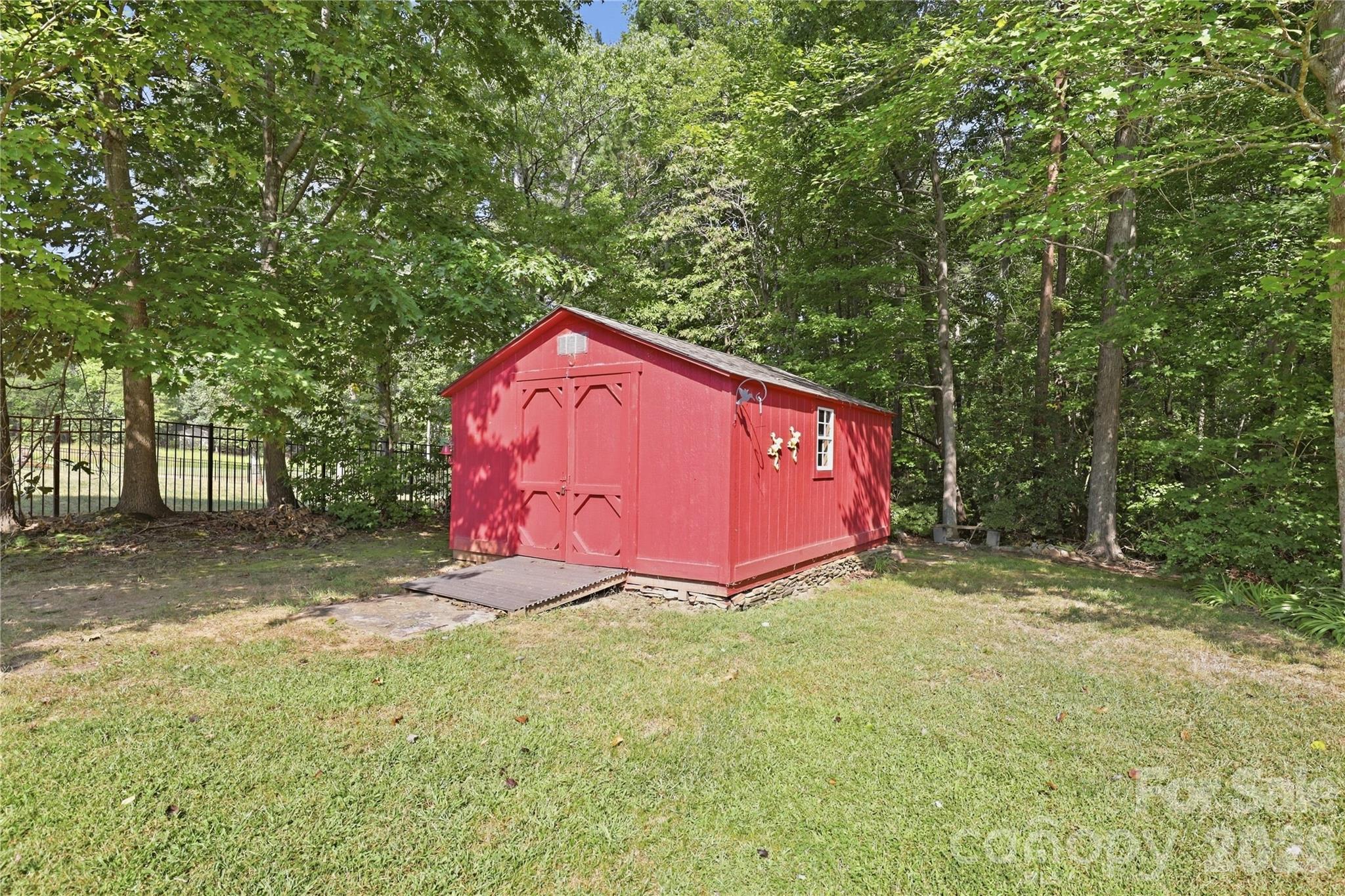 6497 Fly A Way Drive Property Photo 25