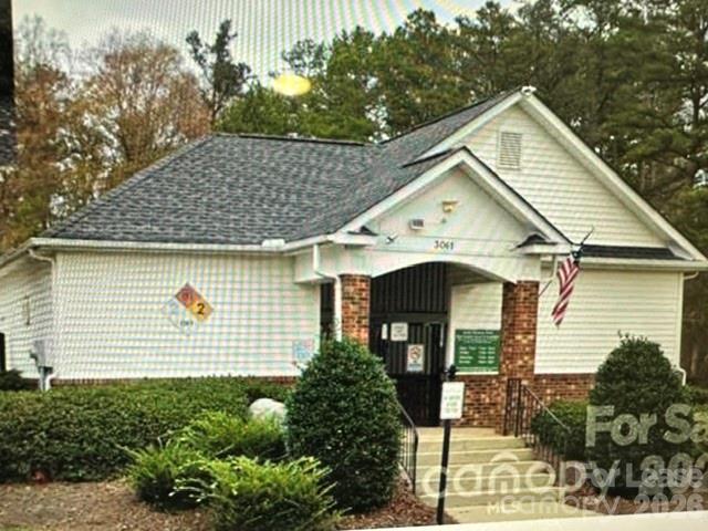 9022 Brad Court Property Photo 6