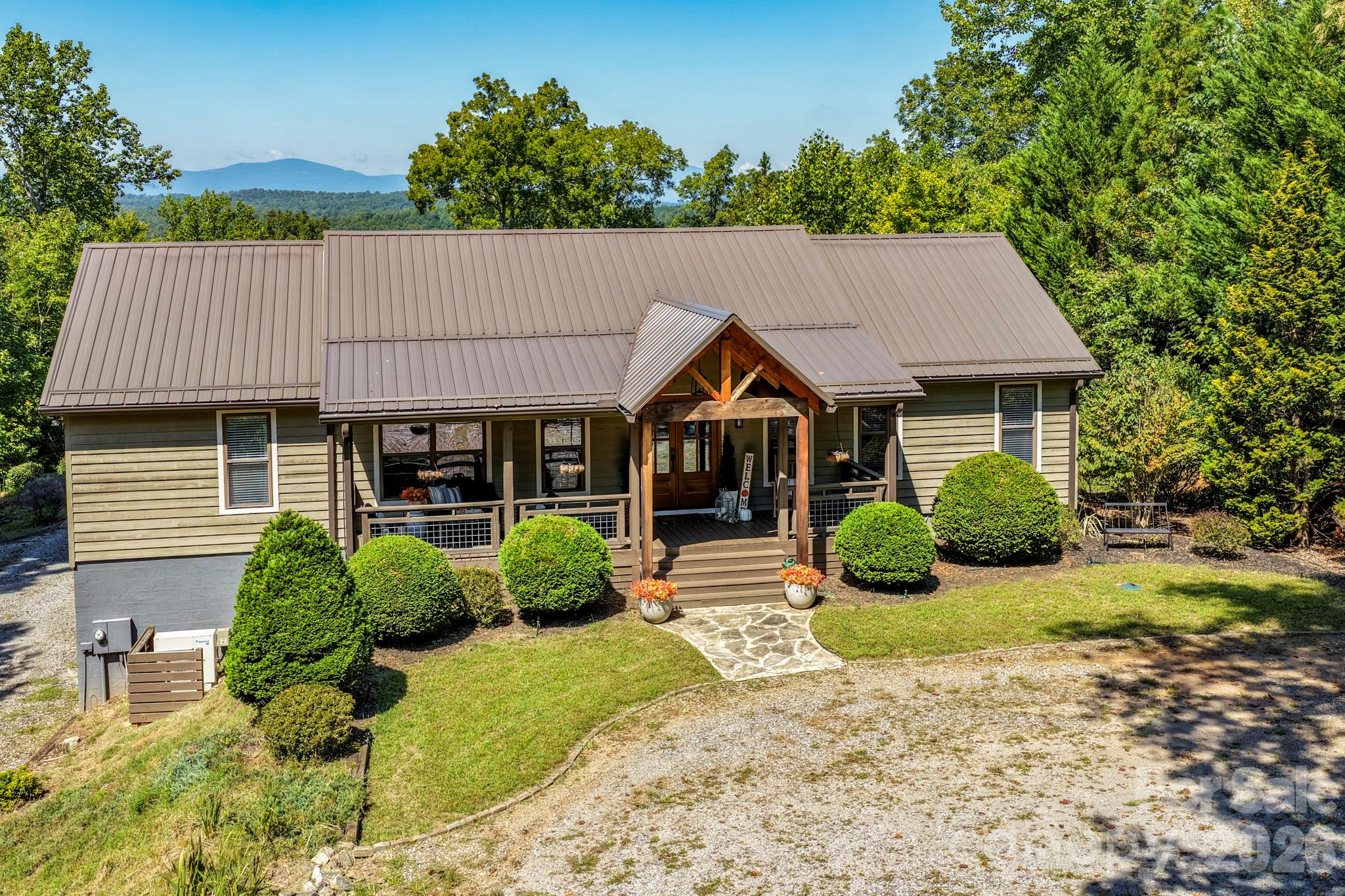 255 Cross Ridge Drive Property Photo 1
