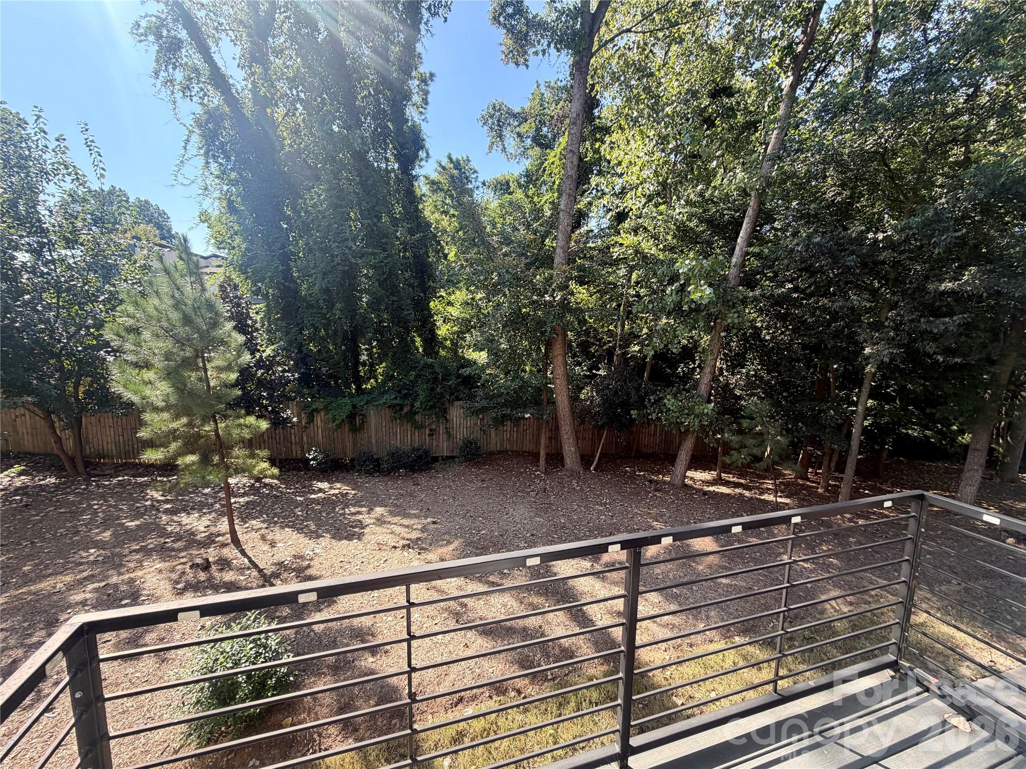 566 W End Drive Property Photo 3