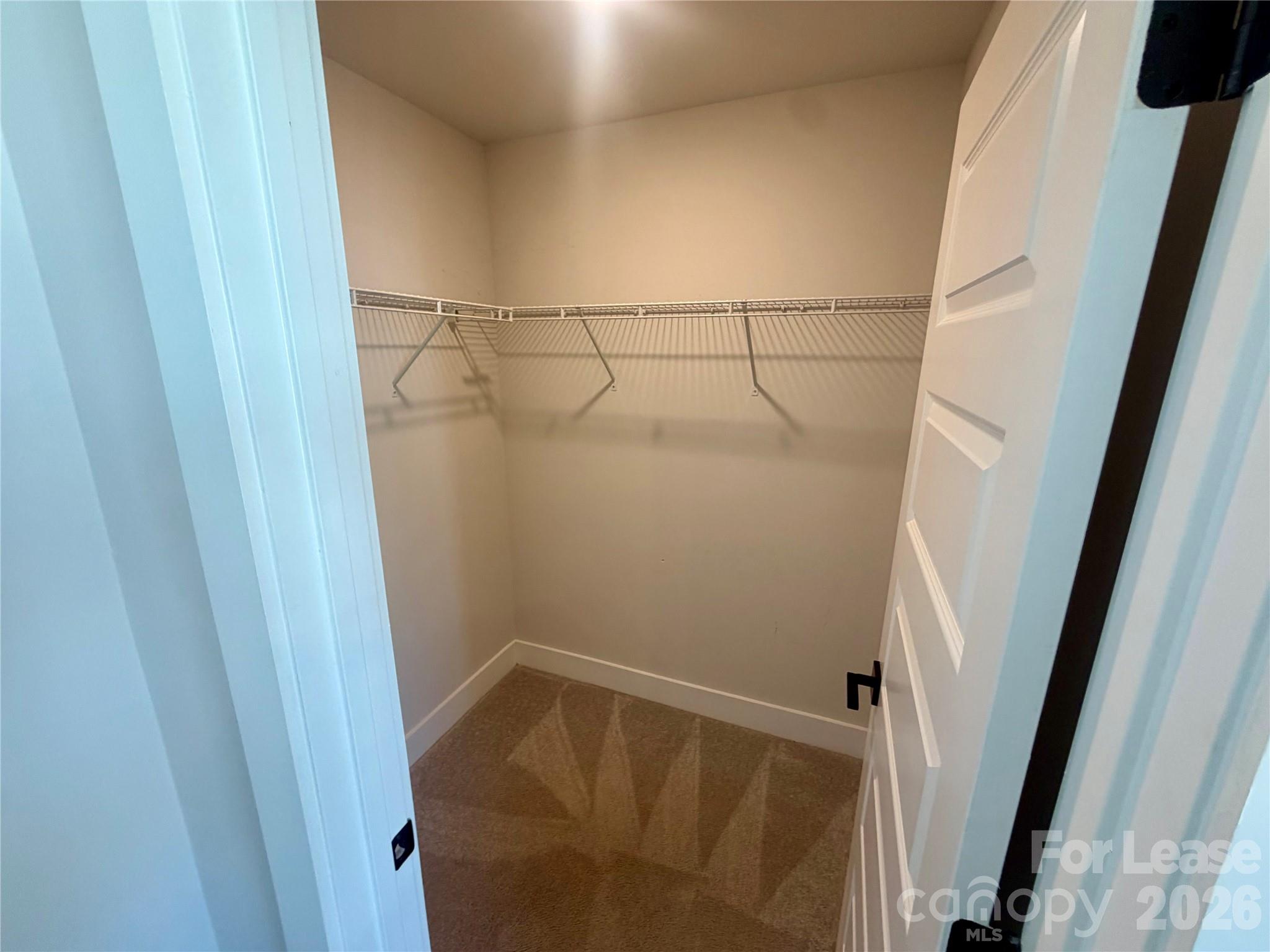 566 W End Drive Property Photo 13