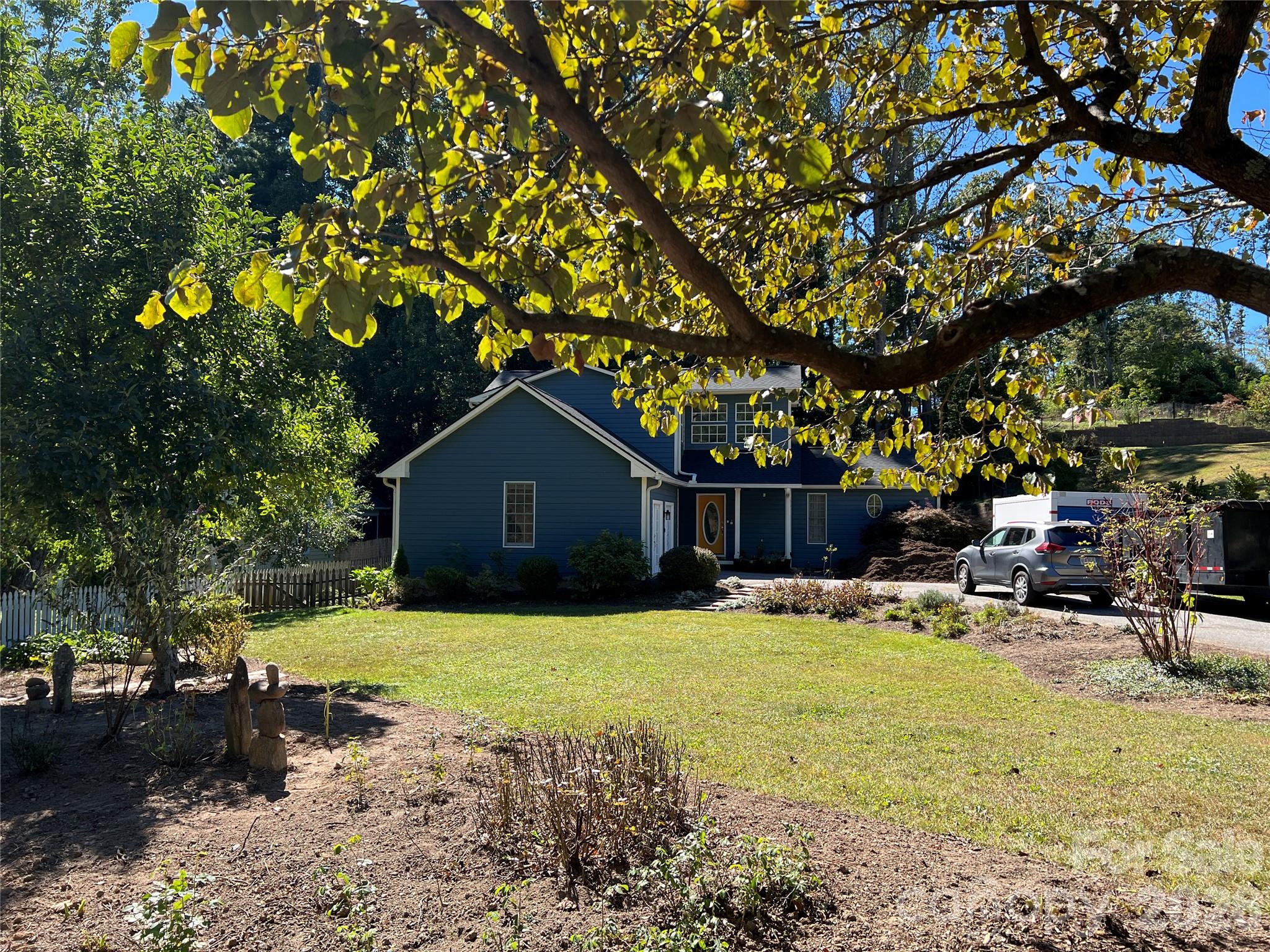 16 Pinecroft Road Property Photo 1