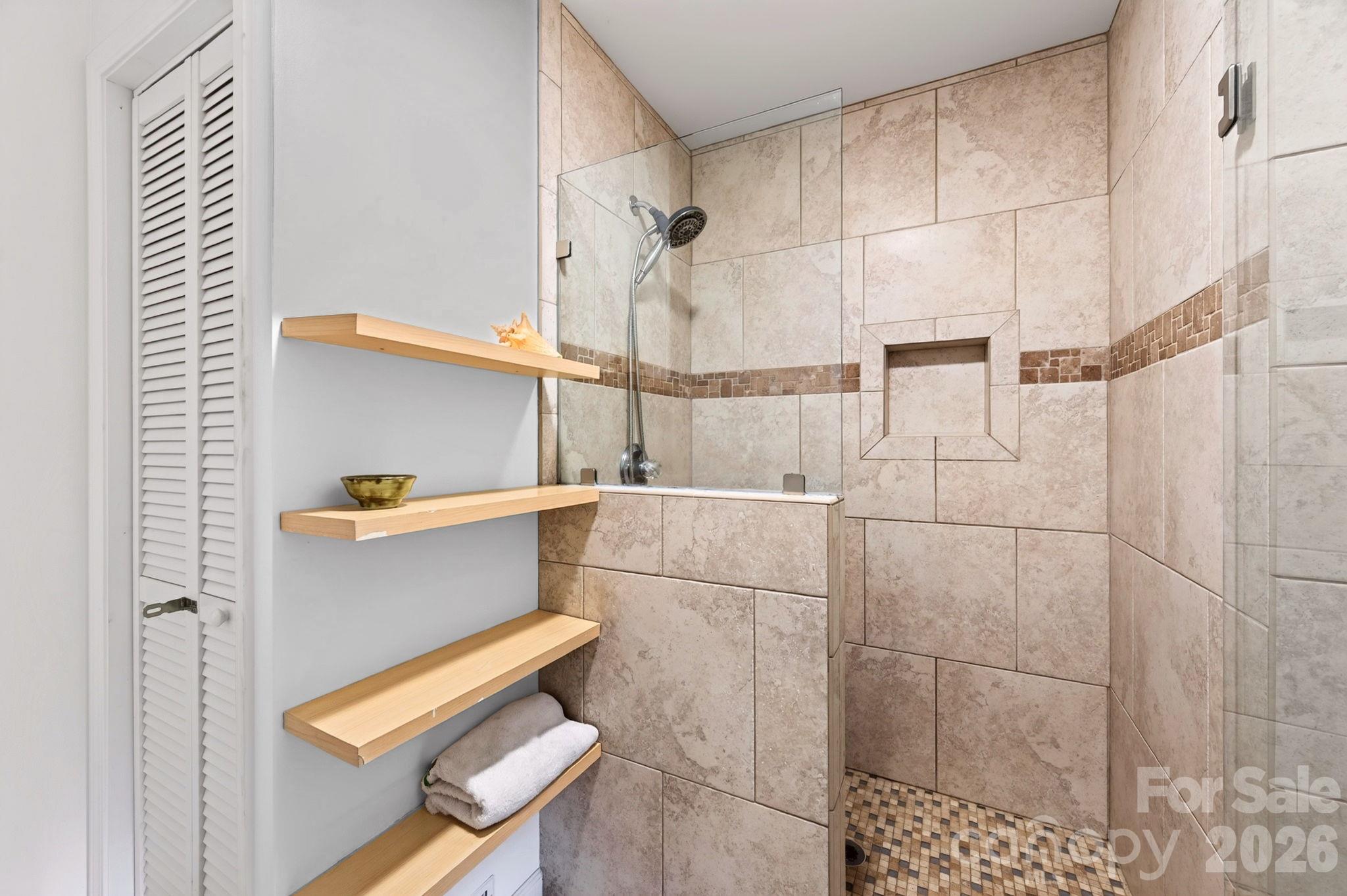 16 Pinecroft Road Property Photo 13