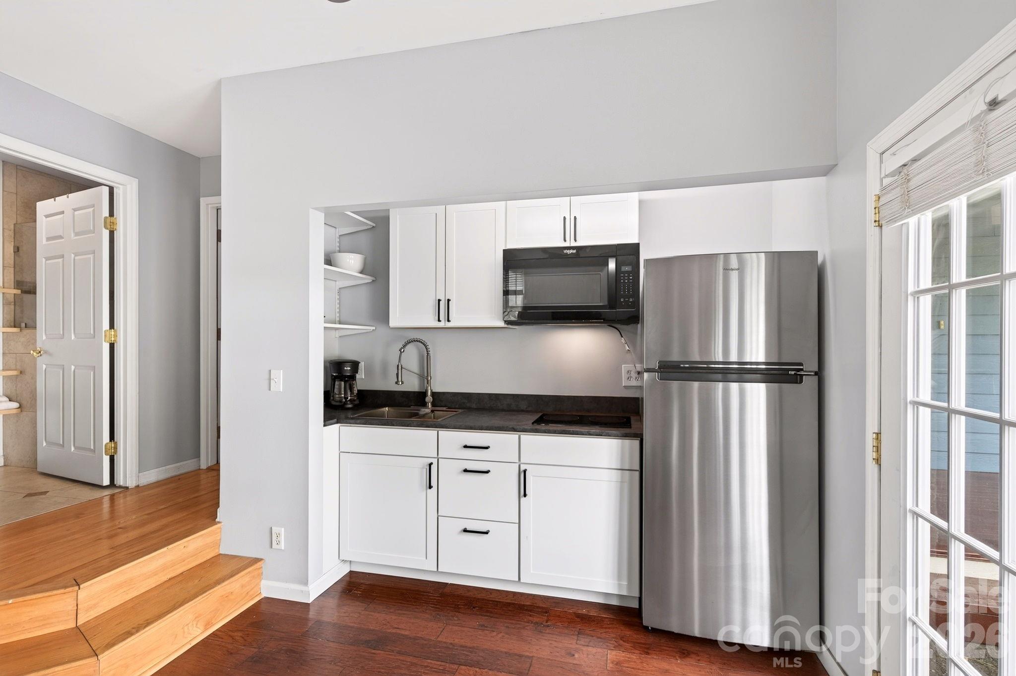 16 Pinecroft Road Property Photo 17