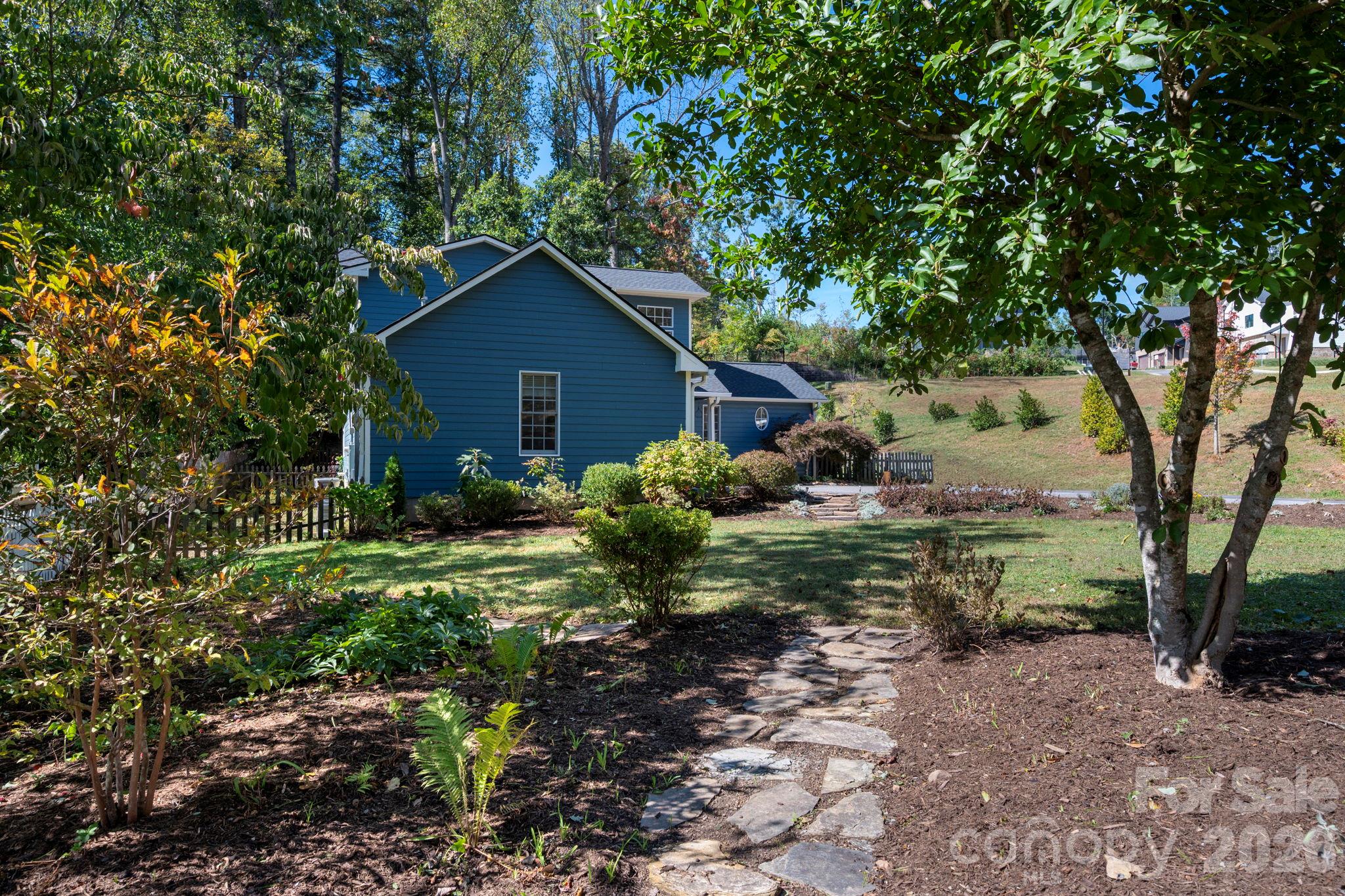 16 Pinecroft Road Property Photo 30