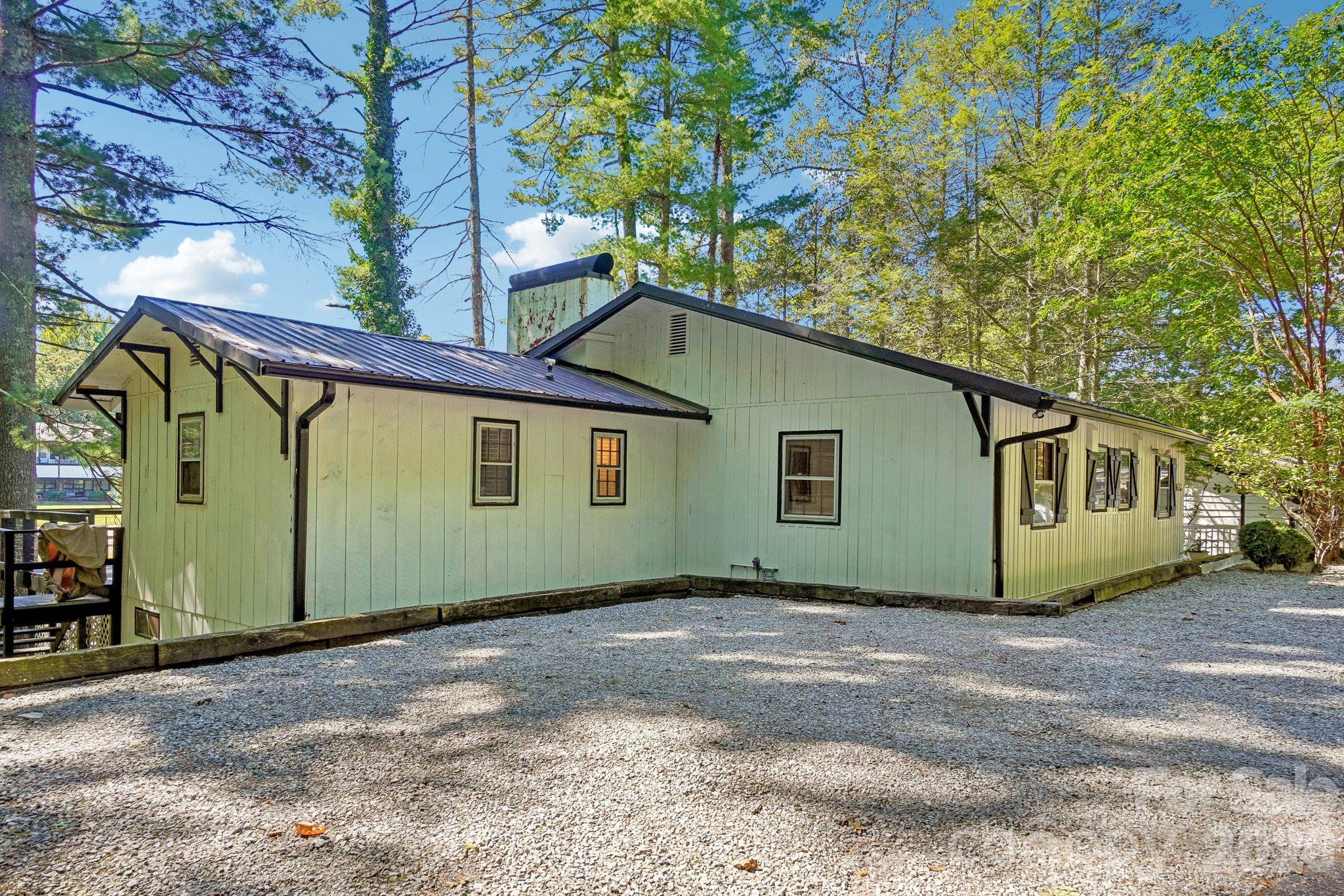 52 Lake Jordan Drive Property Photo 2
