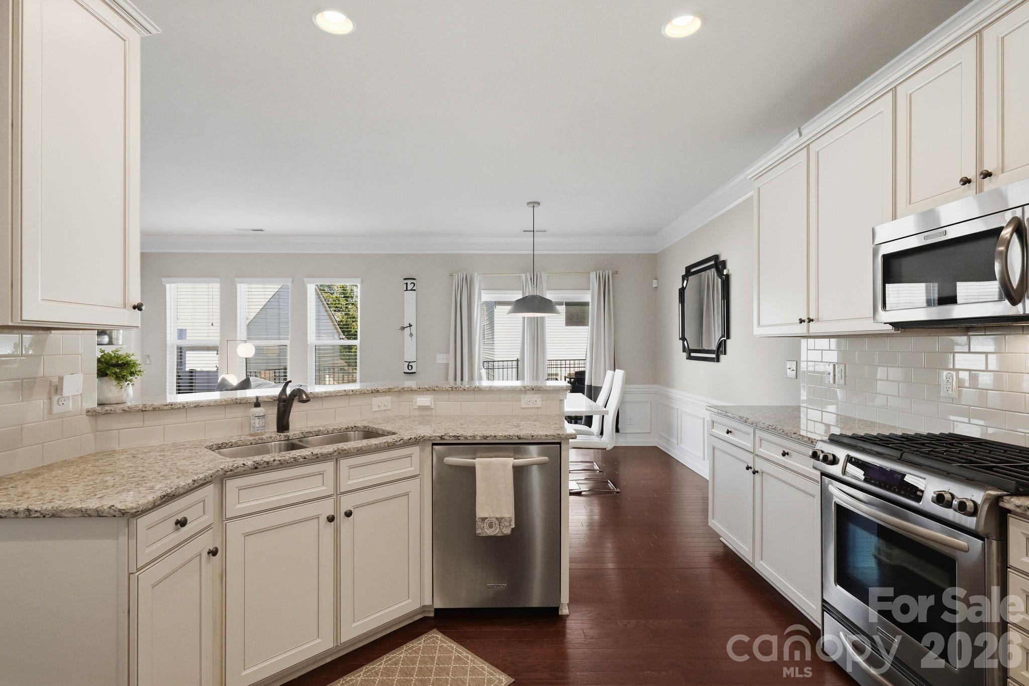 1827 Royal Gorge Avenue Property Photo 10