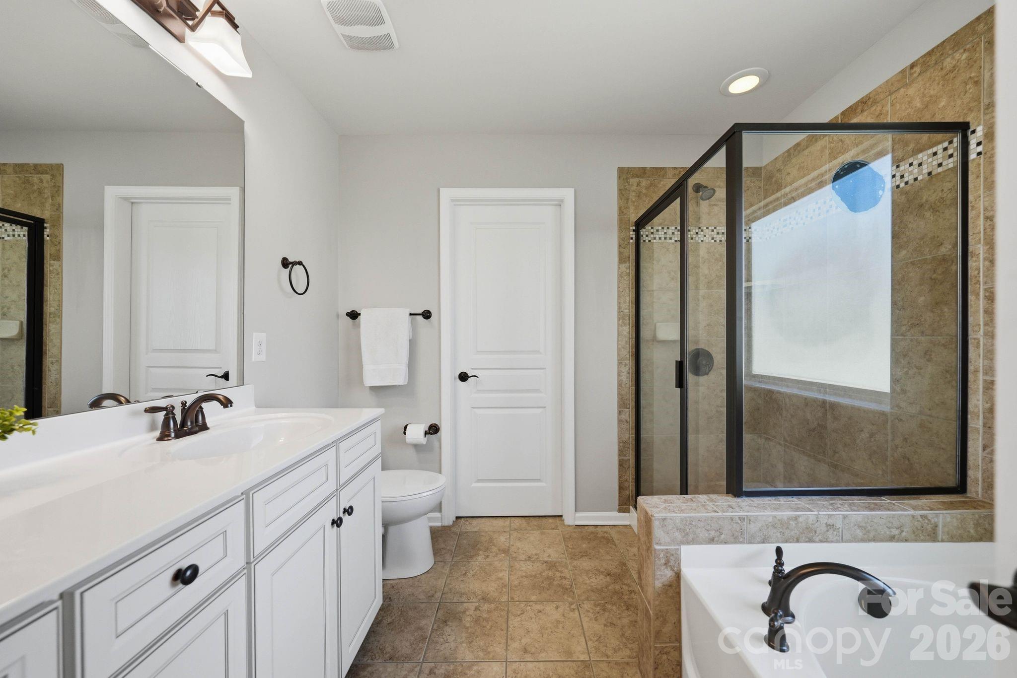 1827 Royal Gorge Avenue Property Photo 19