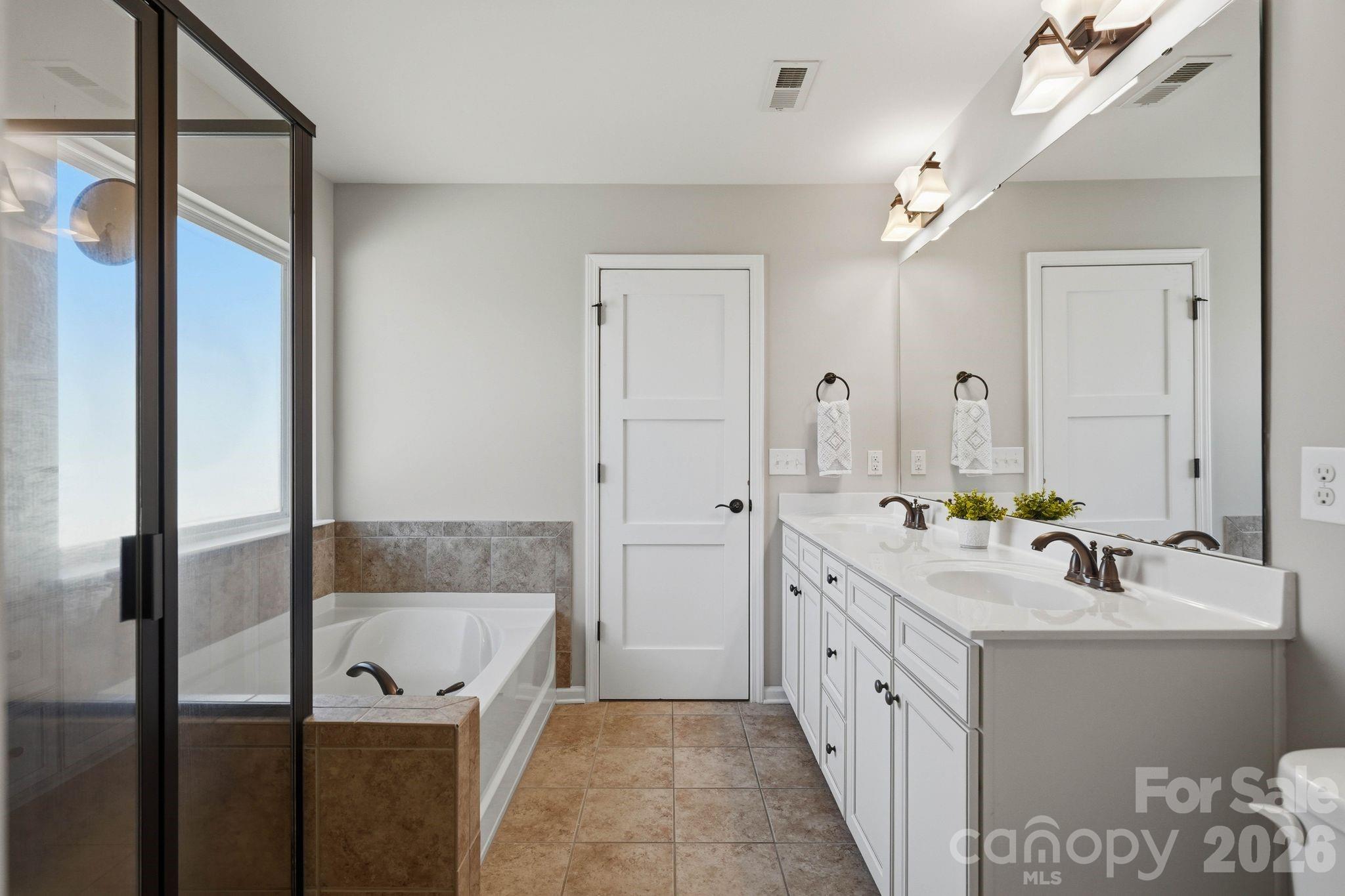 1827 Royal Gorge Avenue Property Photo 20