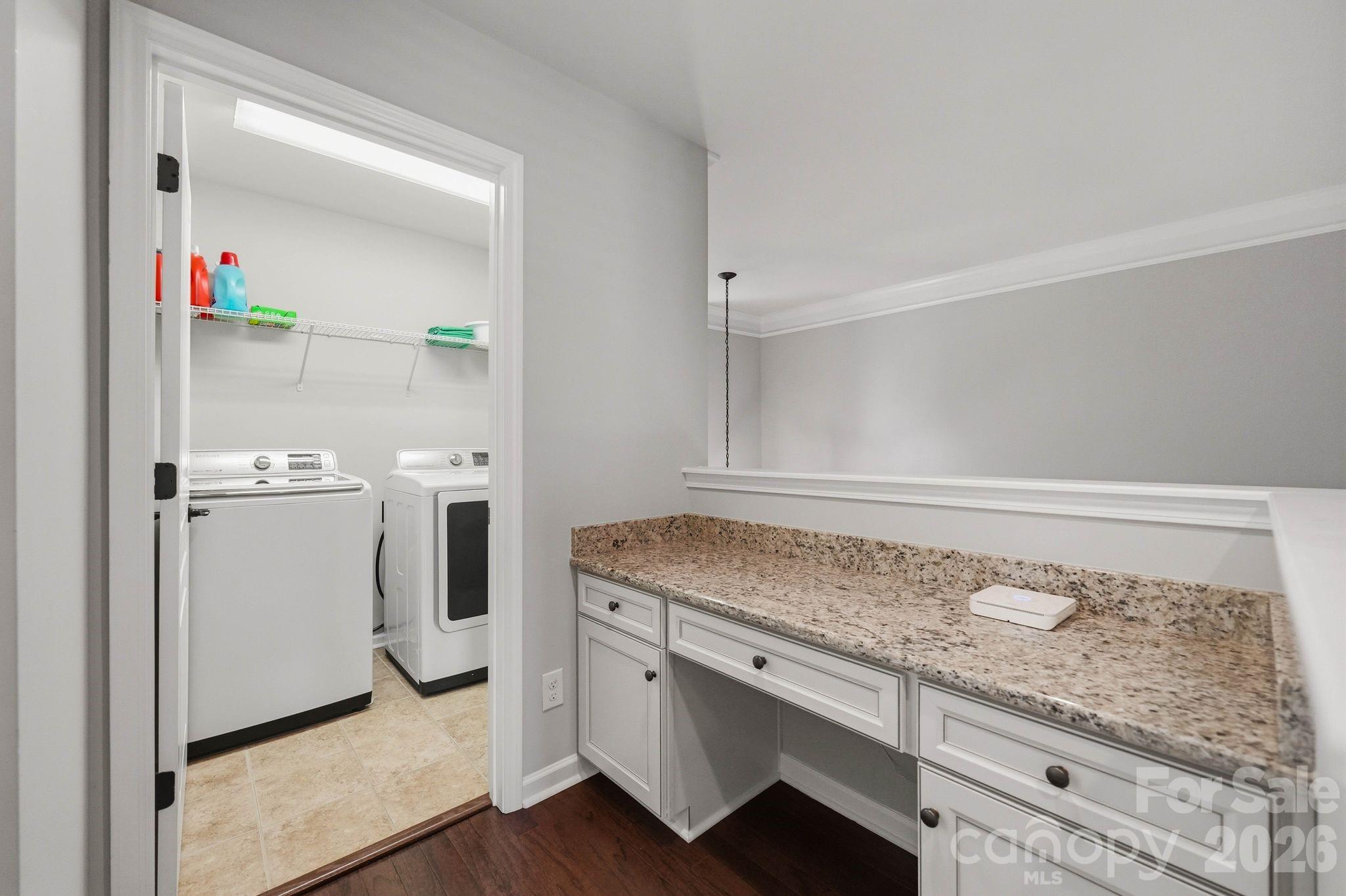 1827 Royal Gorge Avenue Property Photo 24