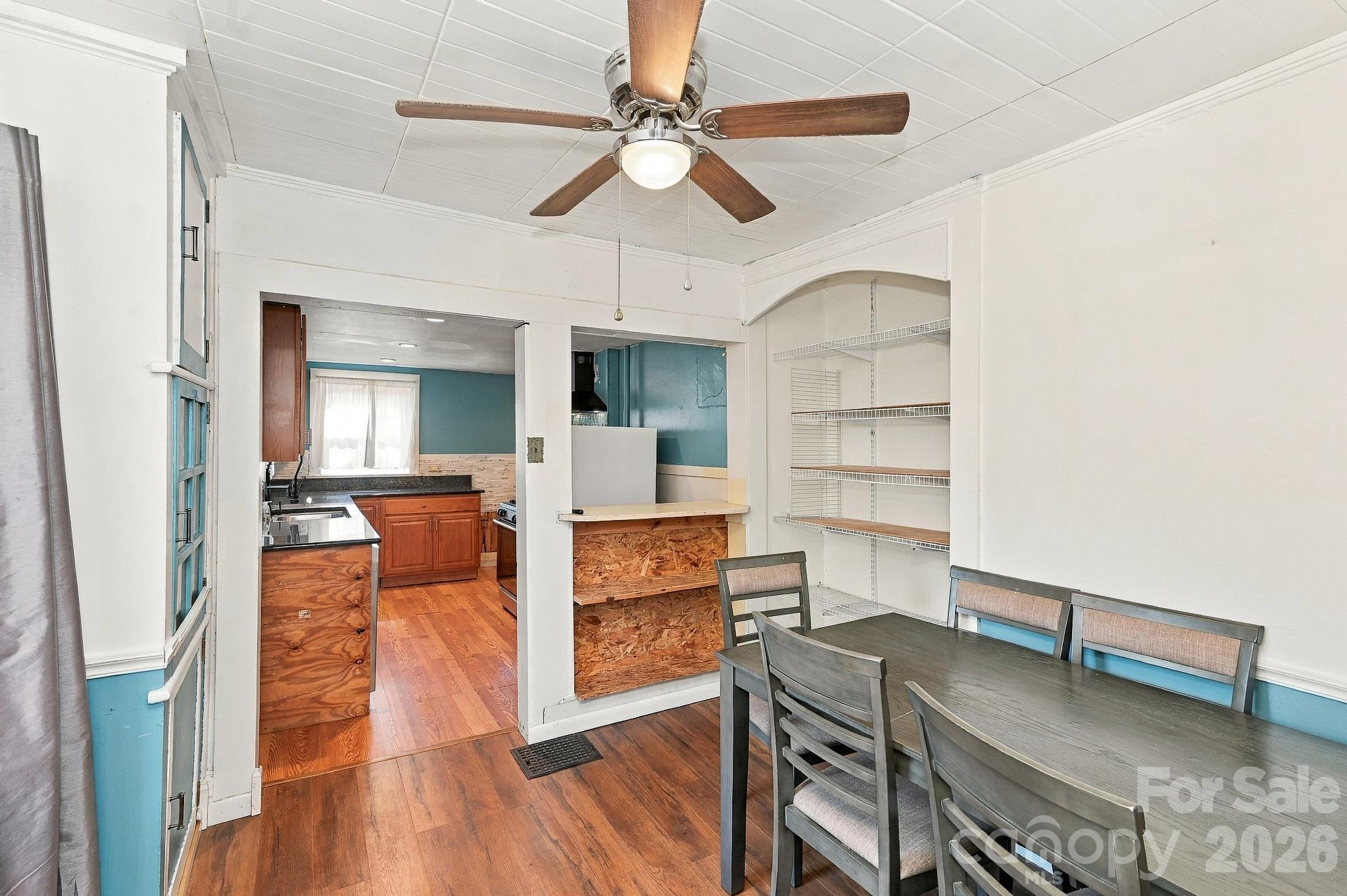 194 Logan Avenue Property Photo 5