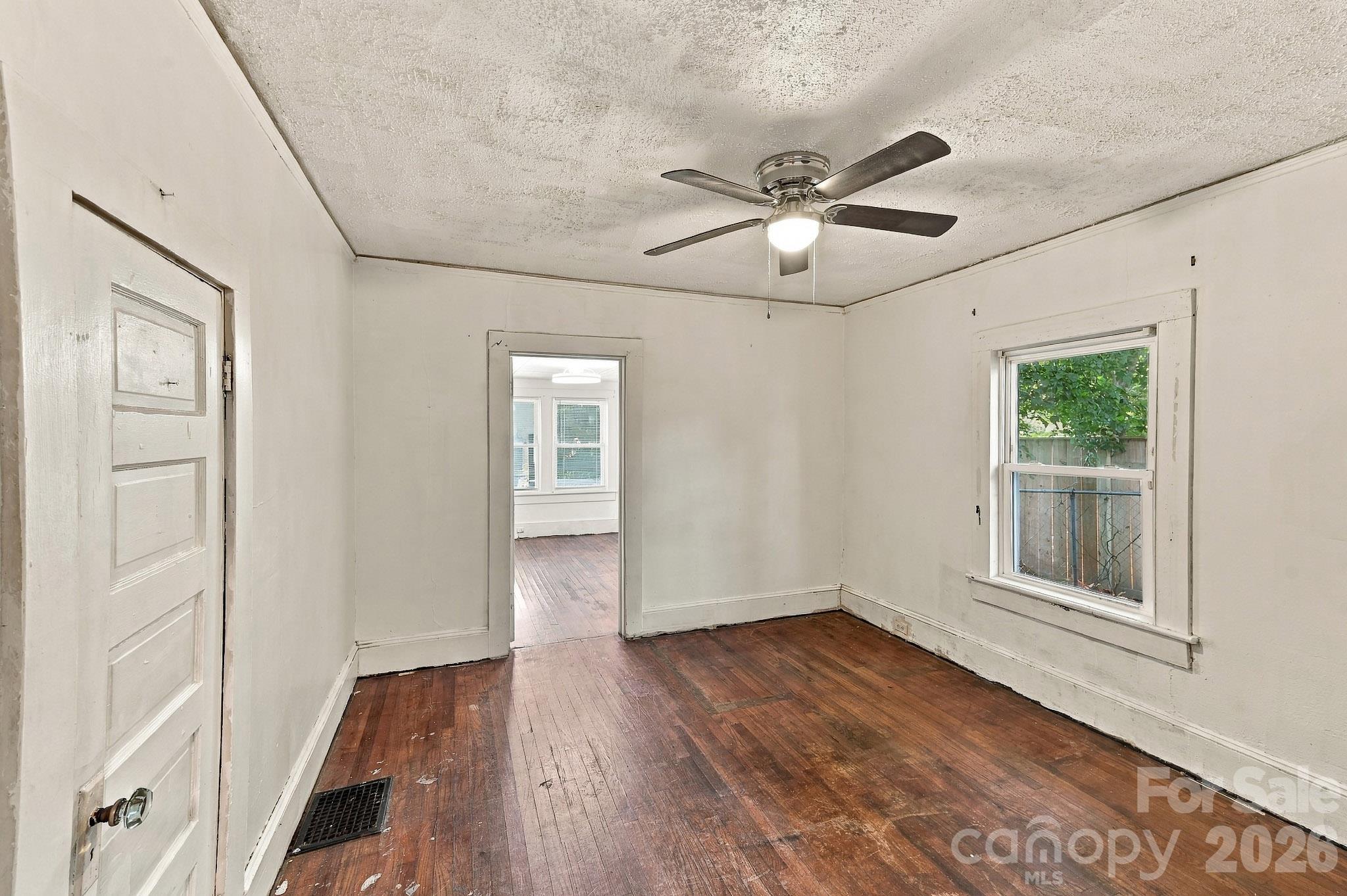 194 Logan Avenue Property Photo 13