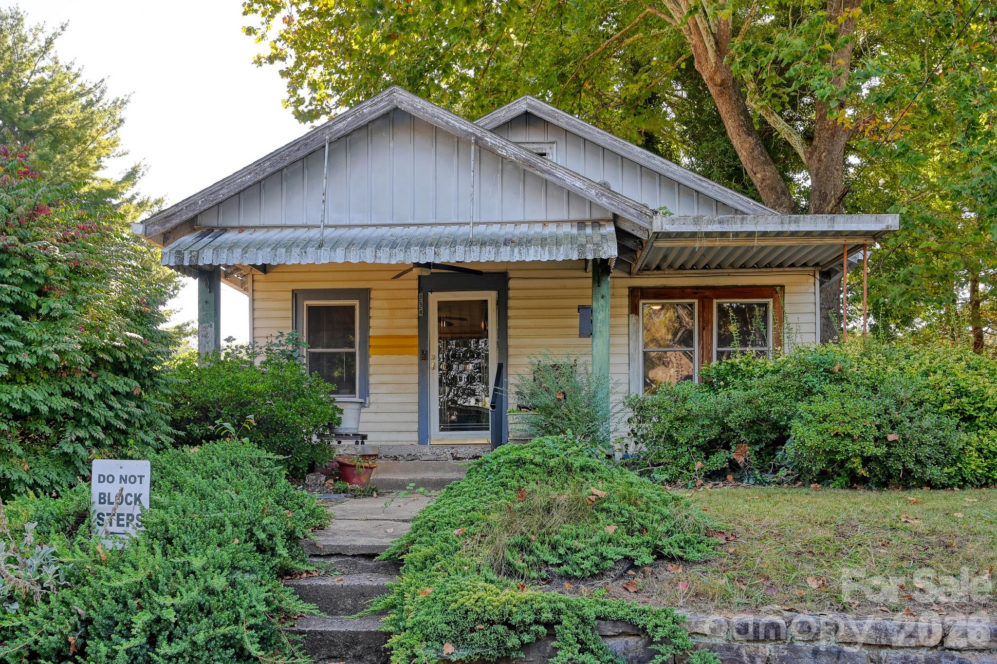 194 Logan Avenue Property Photo 24