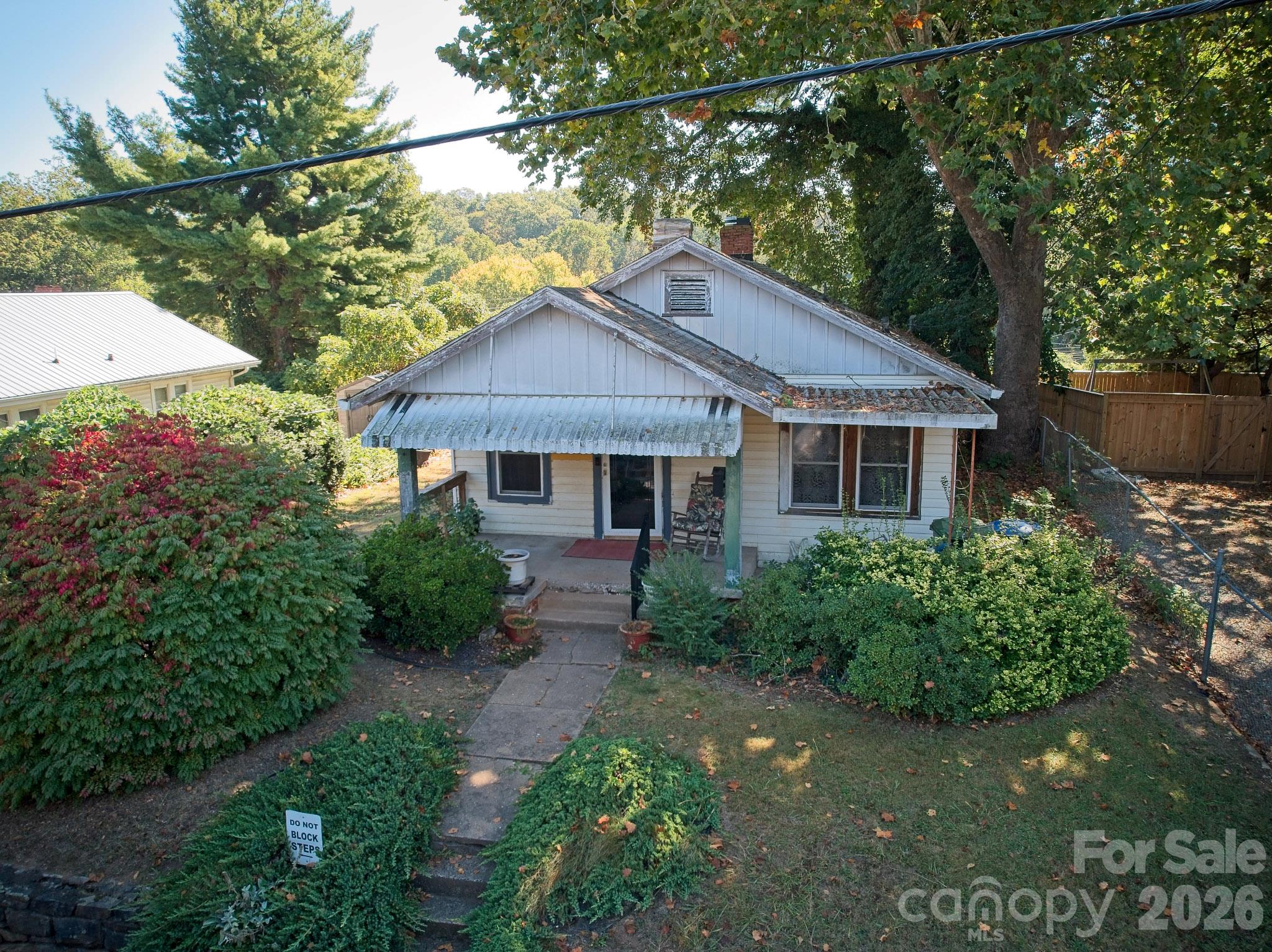 194 Logan Avenue Property Photo 28