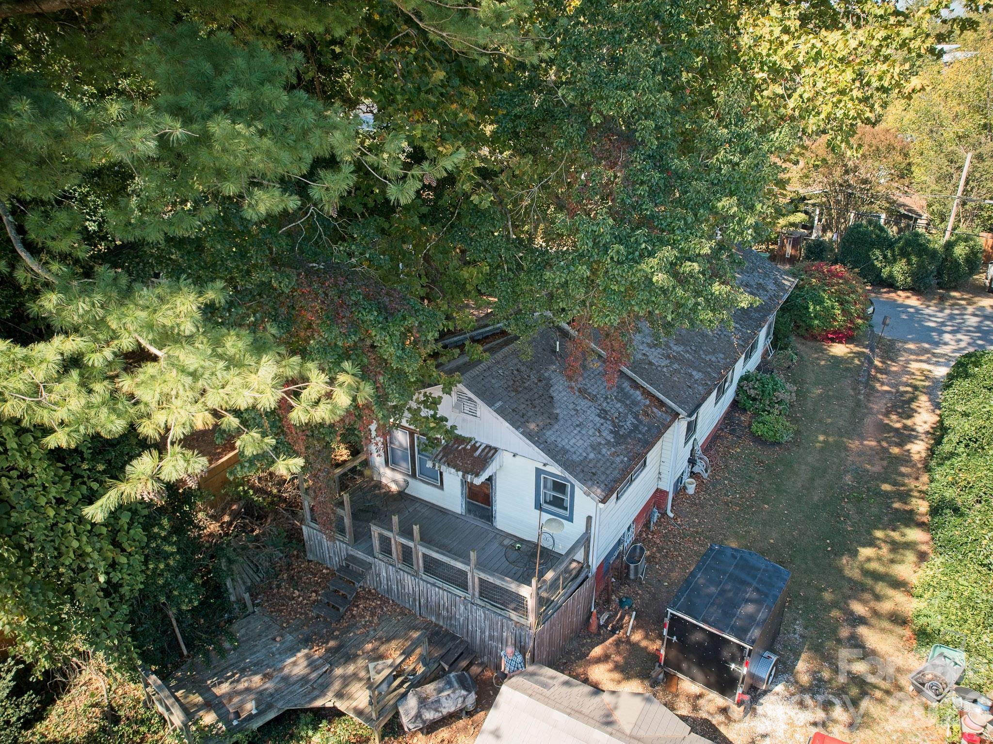 194 Logan Avenue Property Photo 30