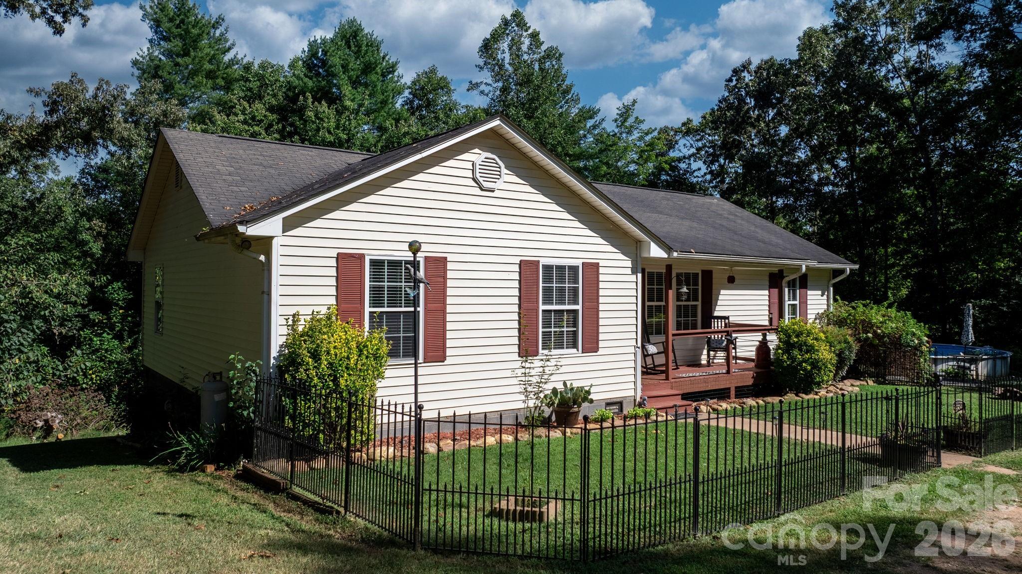 4218 Piney Road Property Photo 1
