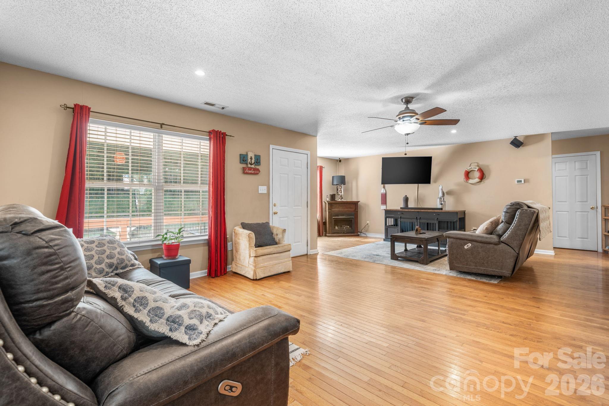 4218 Piney Road Property Photo 5