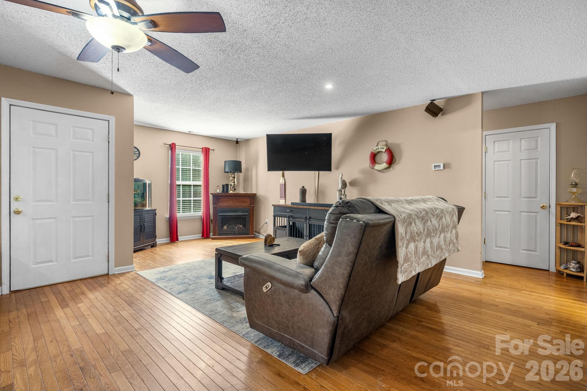 4218 Piney Road Property Photo 8