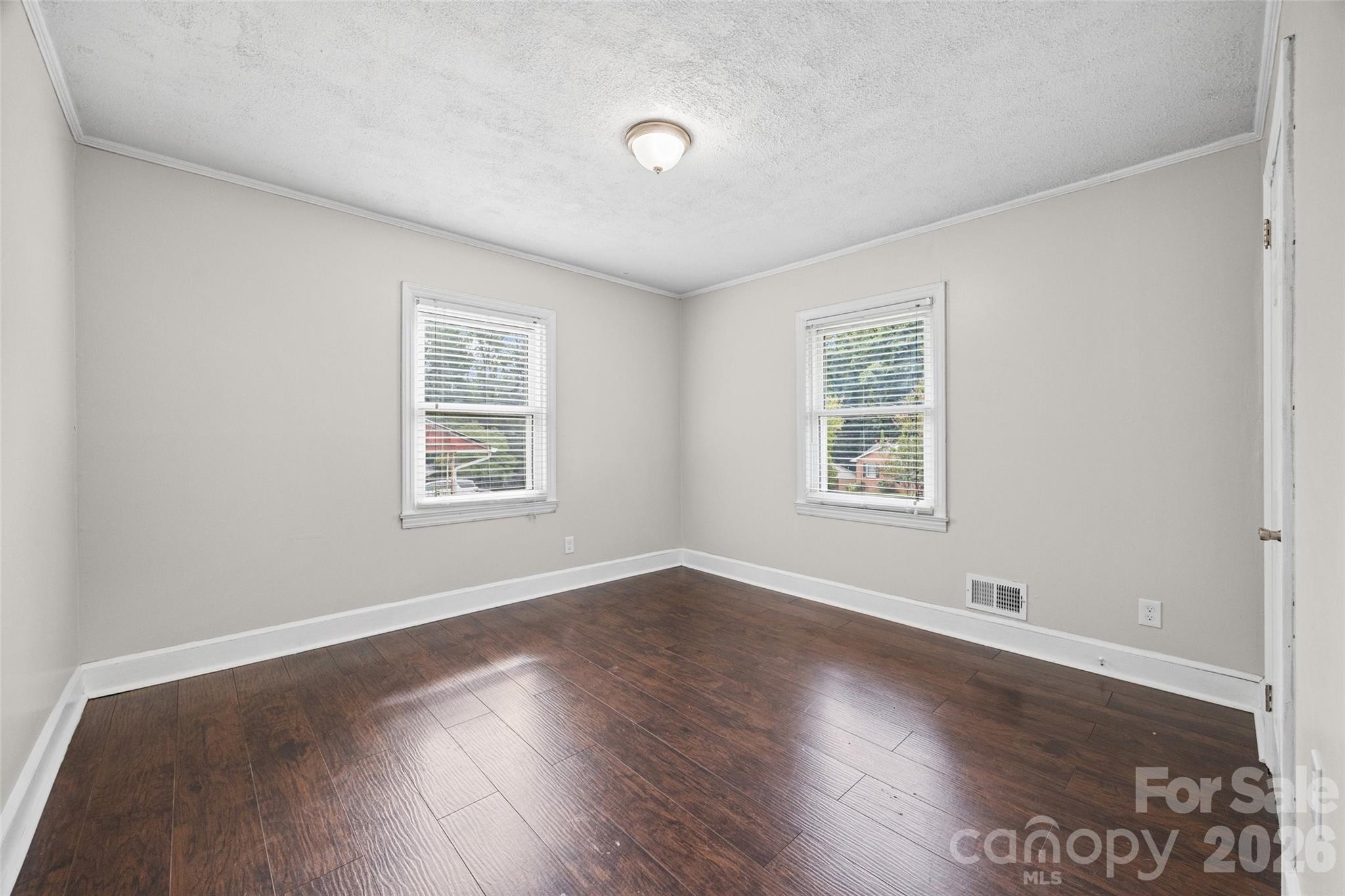 726 Forest Drive Property Photo 16
