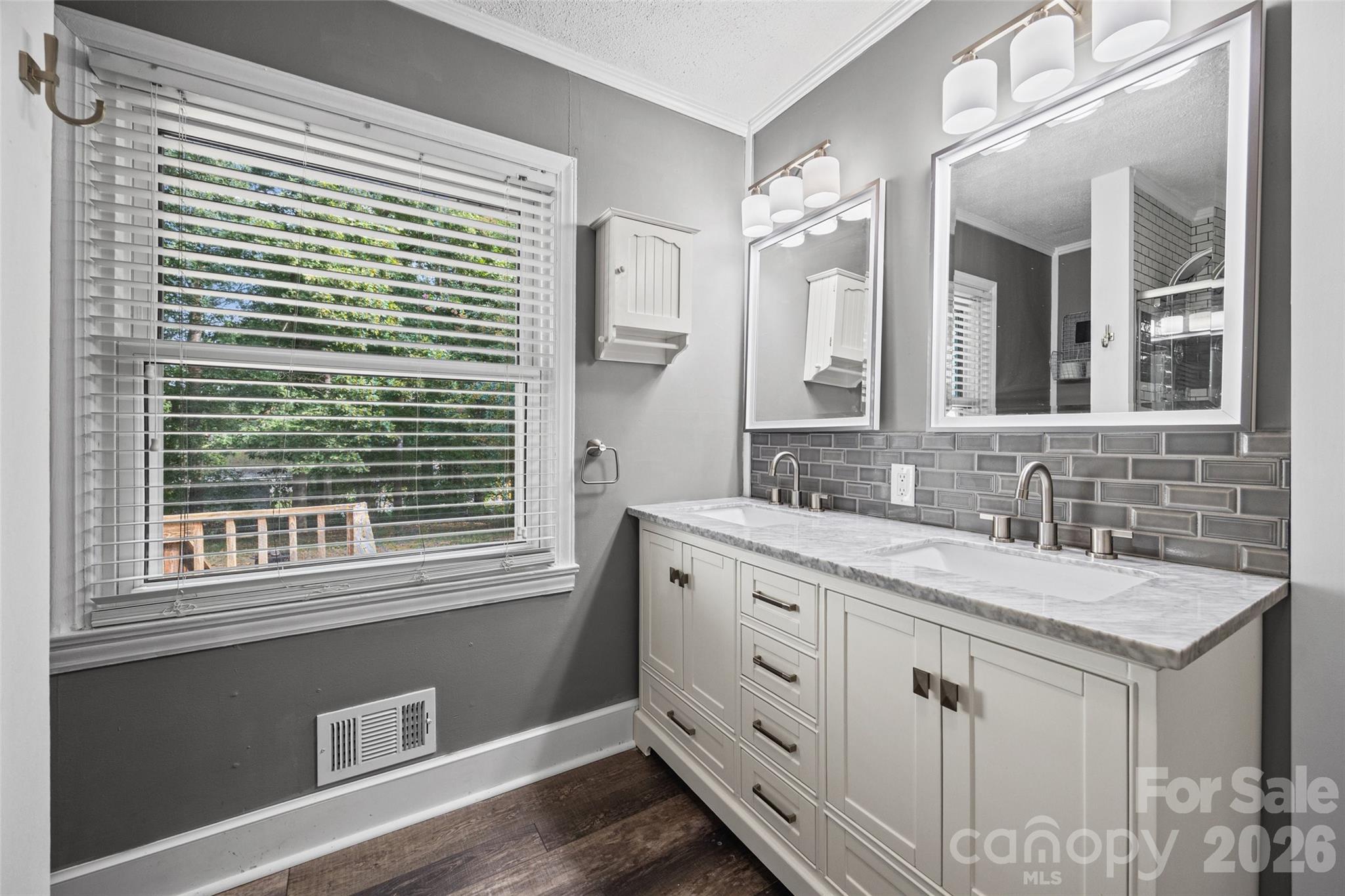 726 Forest Drive Property Photo 25