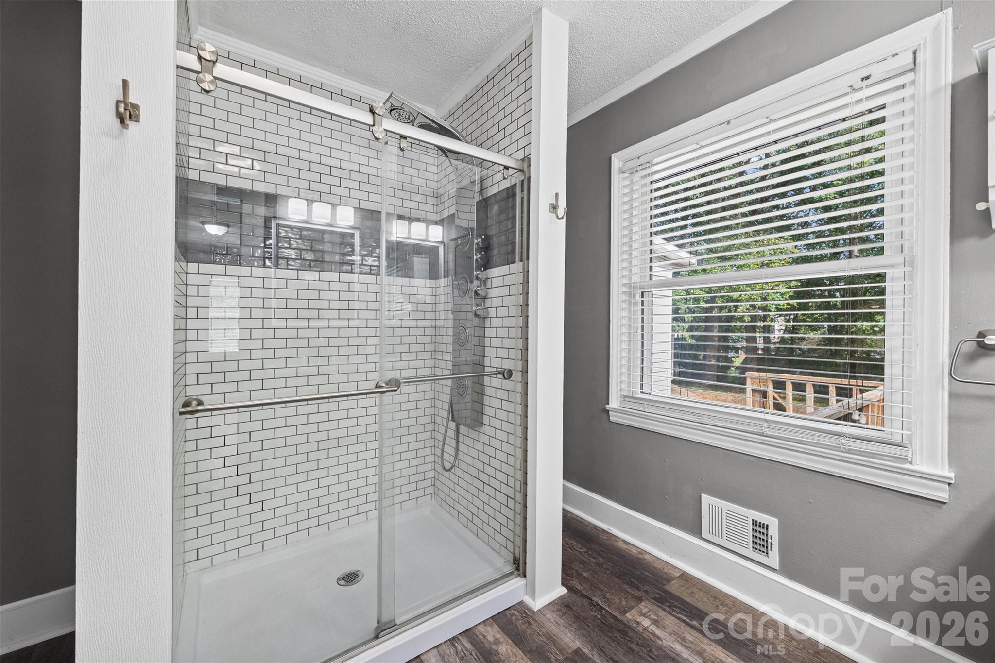 726 Forest Drive Property Photo 27