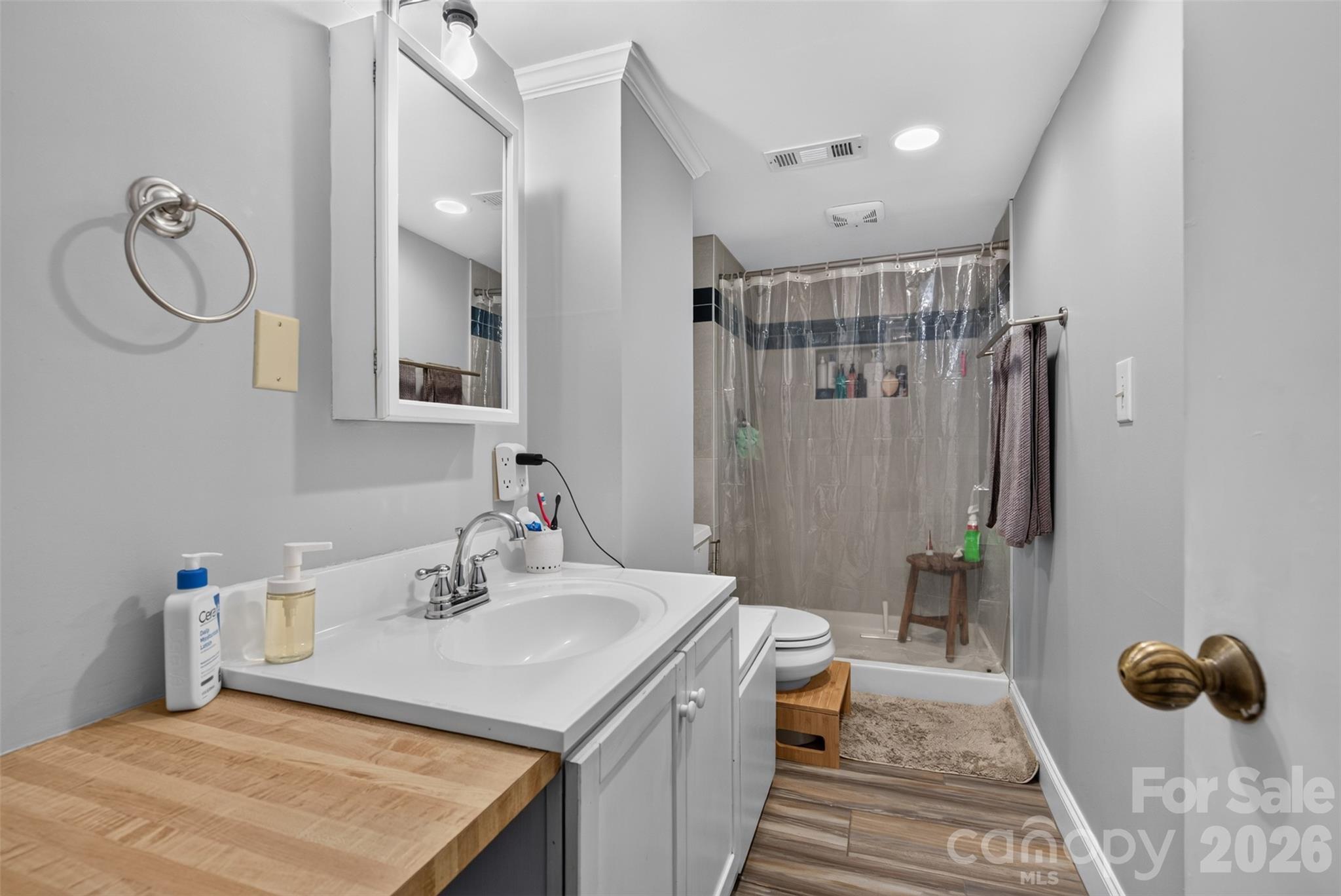70 Saint Dunstans Circle Property Photo 30